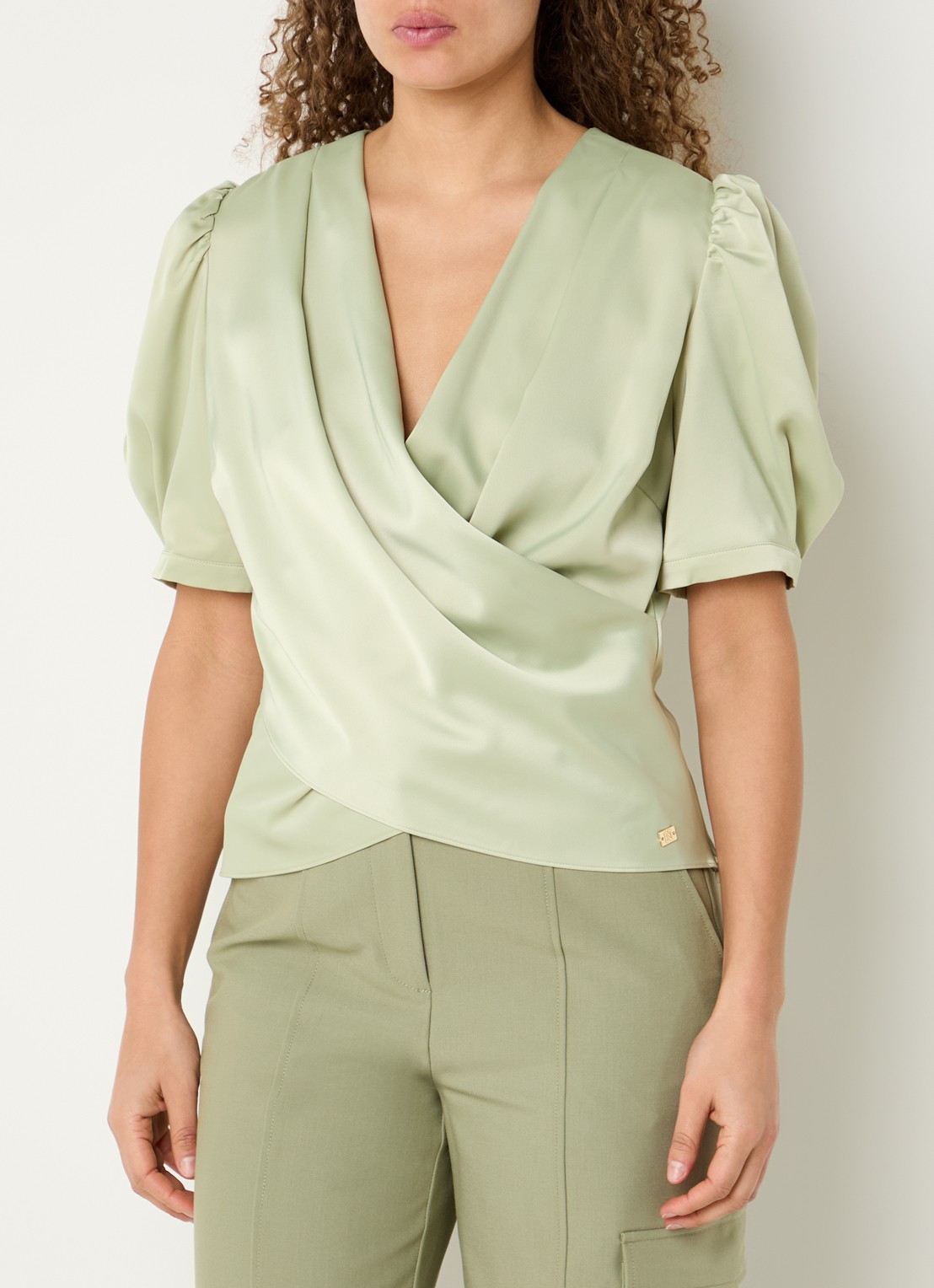 NIKKIE Kransis tuniek met pofmouwen - detail donkerbeige