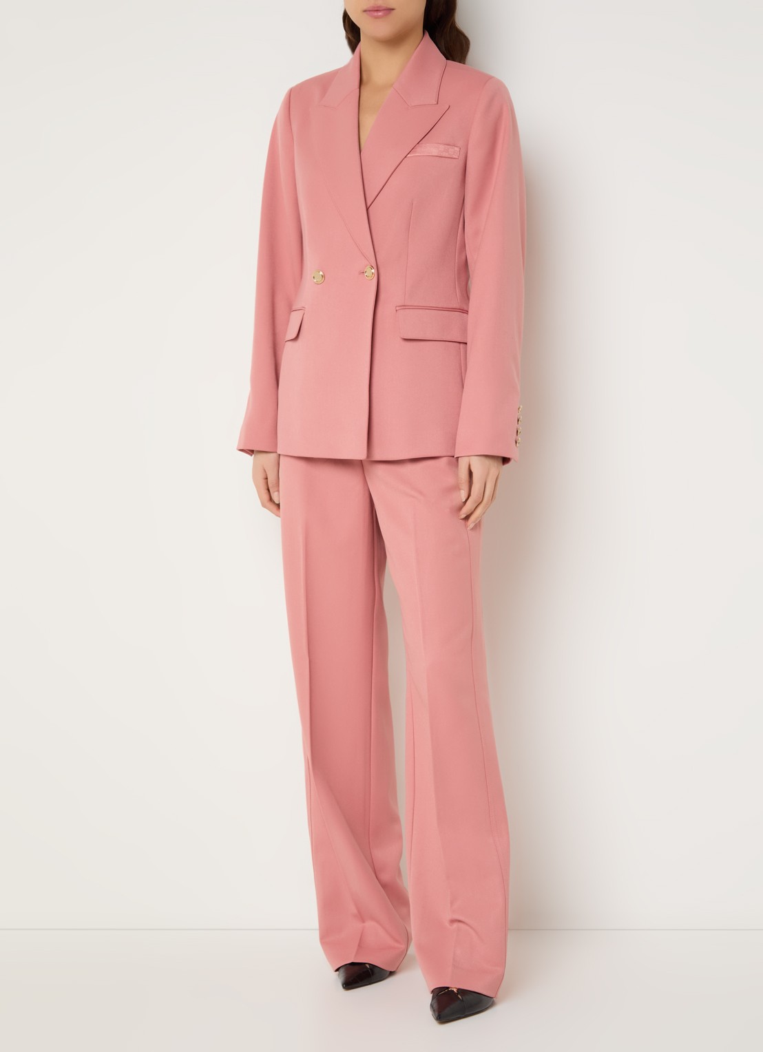 NIKKIE Oakland double-breasted blazer met schoudervulling en klepzakken - voorkant 2 abrikoos