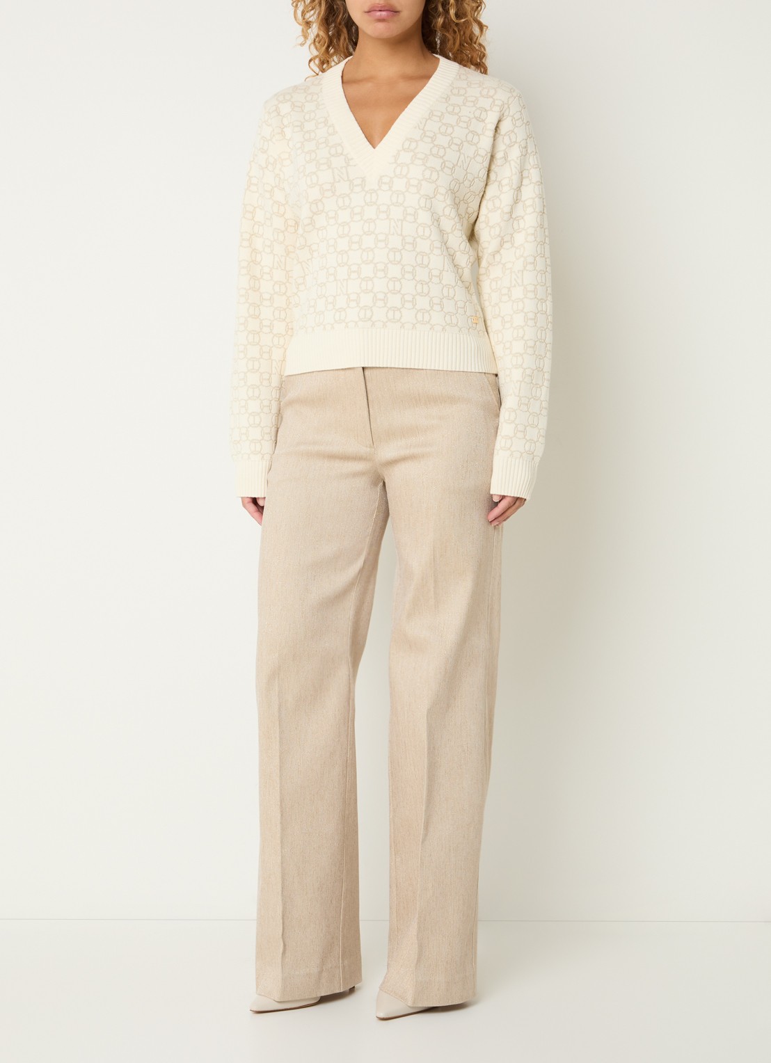 NIKKIE Omarah pullover met lurex en logoprint - voorkant 3 creme