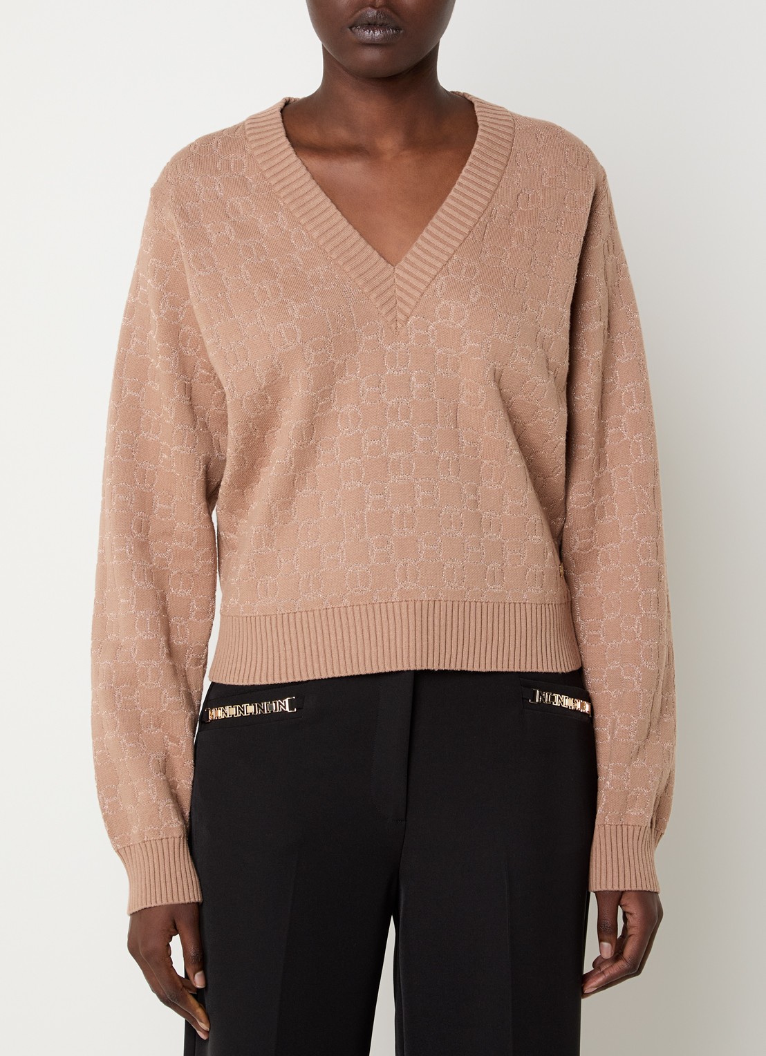 NIKKIE Omarah pullover met lurex en logoprint - detail 4 gebroken wit