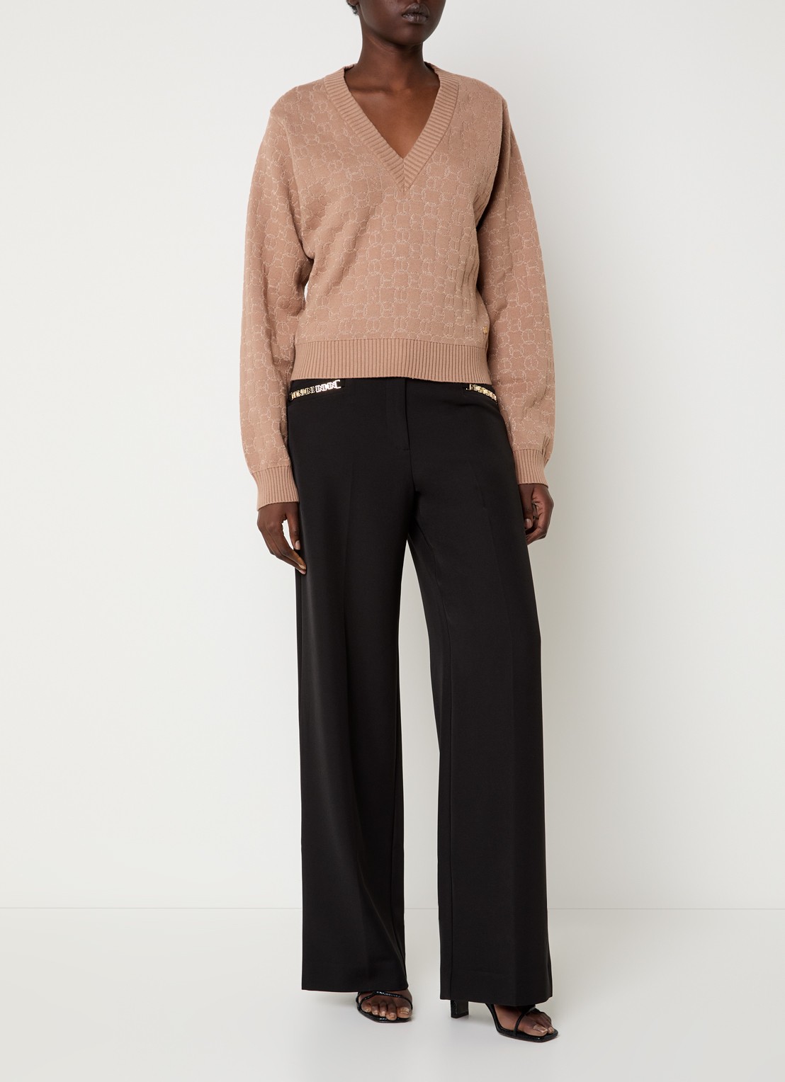 NIKKIE Omarah pullover met lurex en logoprint - voorkant 2 gebroken wit