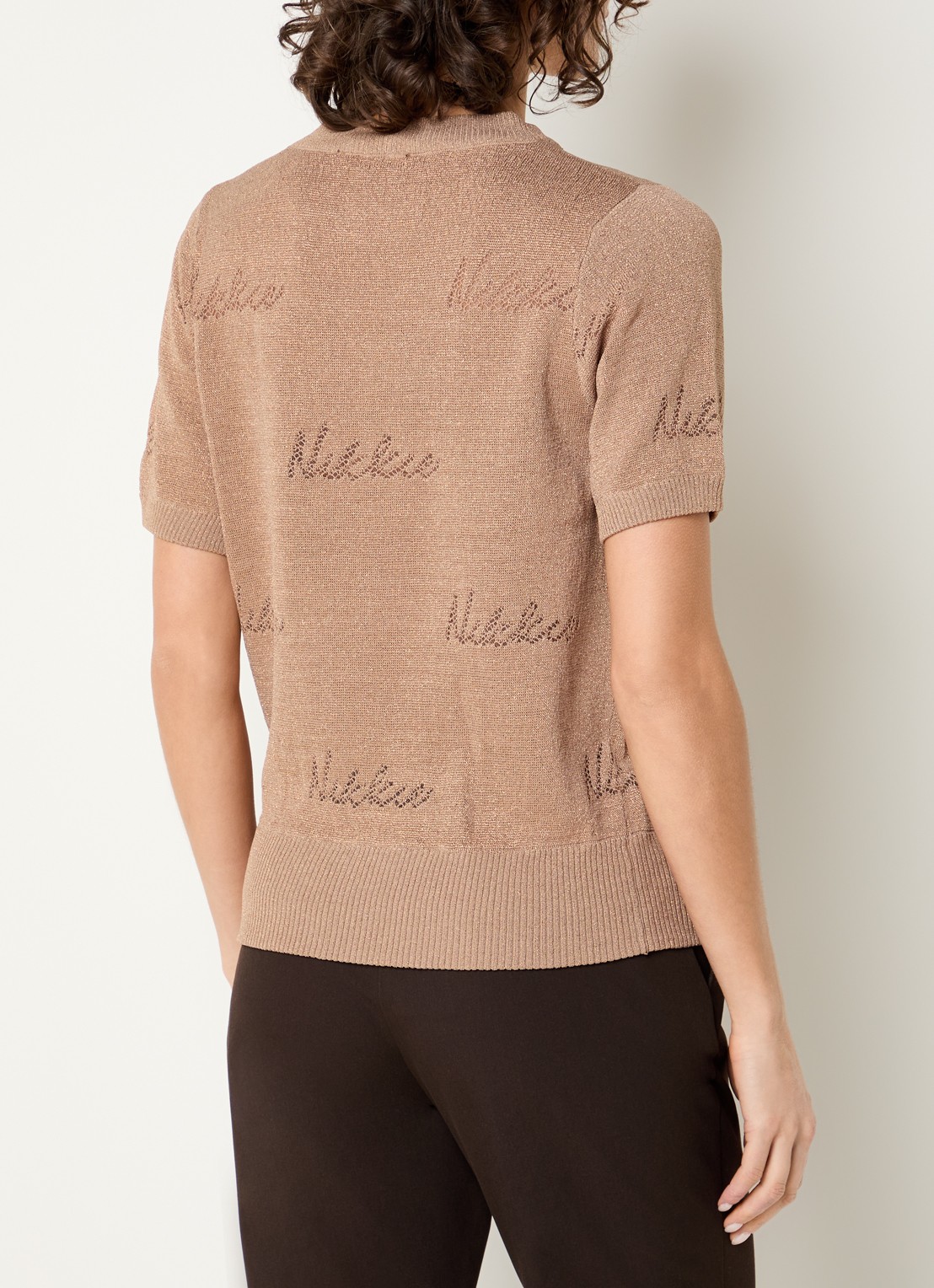 NIKKIE Omarah top met lurex en logo - achterkant gebroken wit