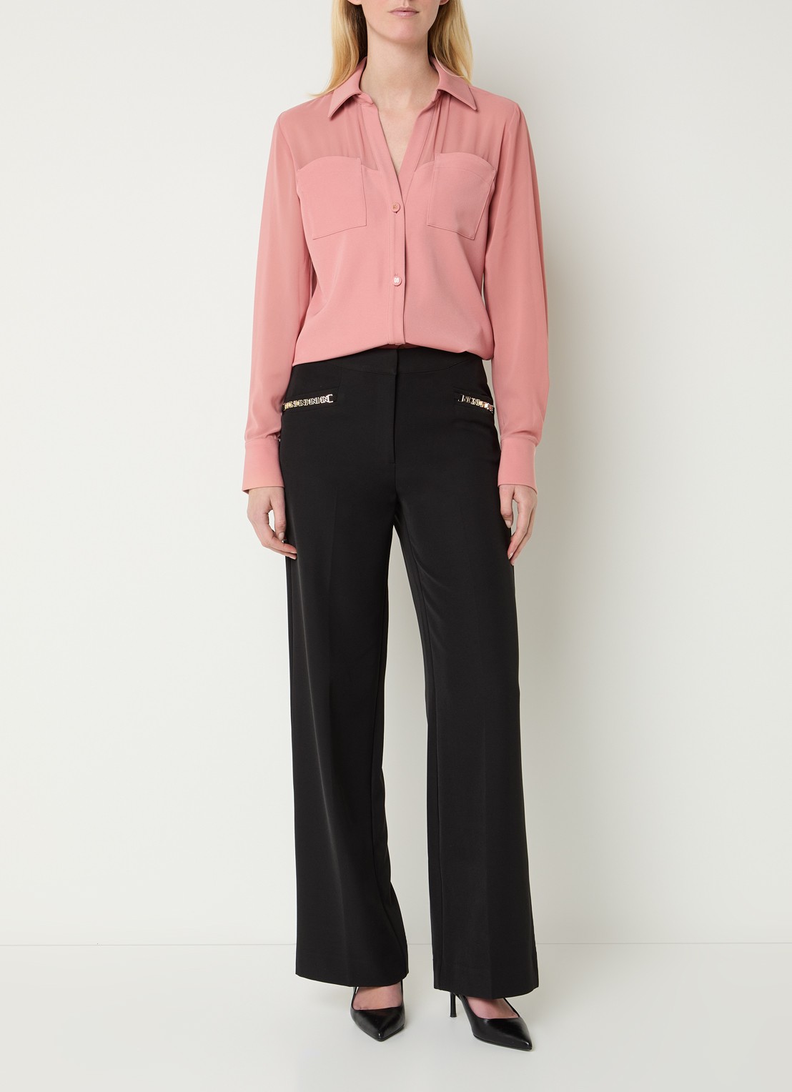 NIKKIE Opava blouse met borstzakkken - voorkant 2 zalmroze
