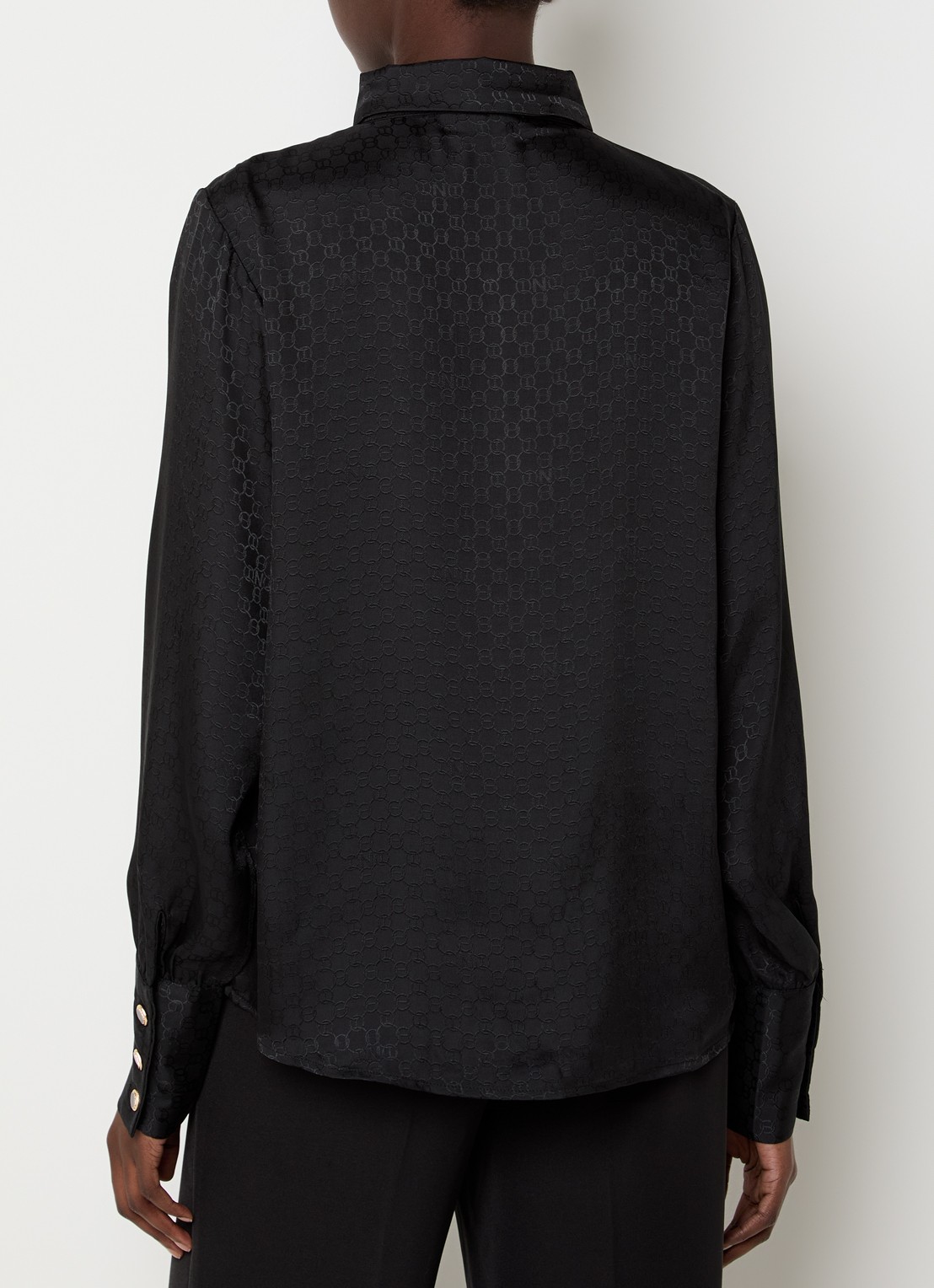 NIKKIE Opava blouse van satijn met print - achterkant 4 zwart