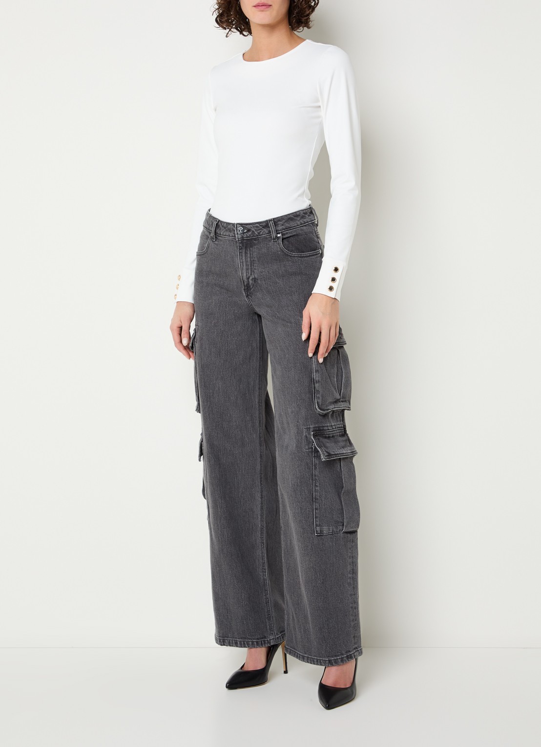 NIKKIE Oshawa top met ronde hals - voorkant 2 wit