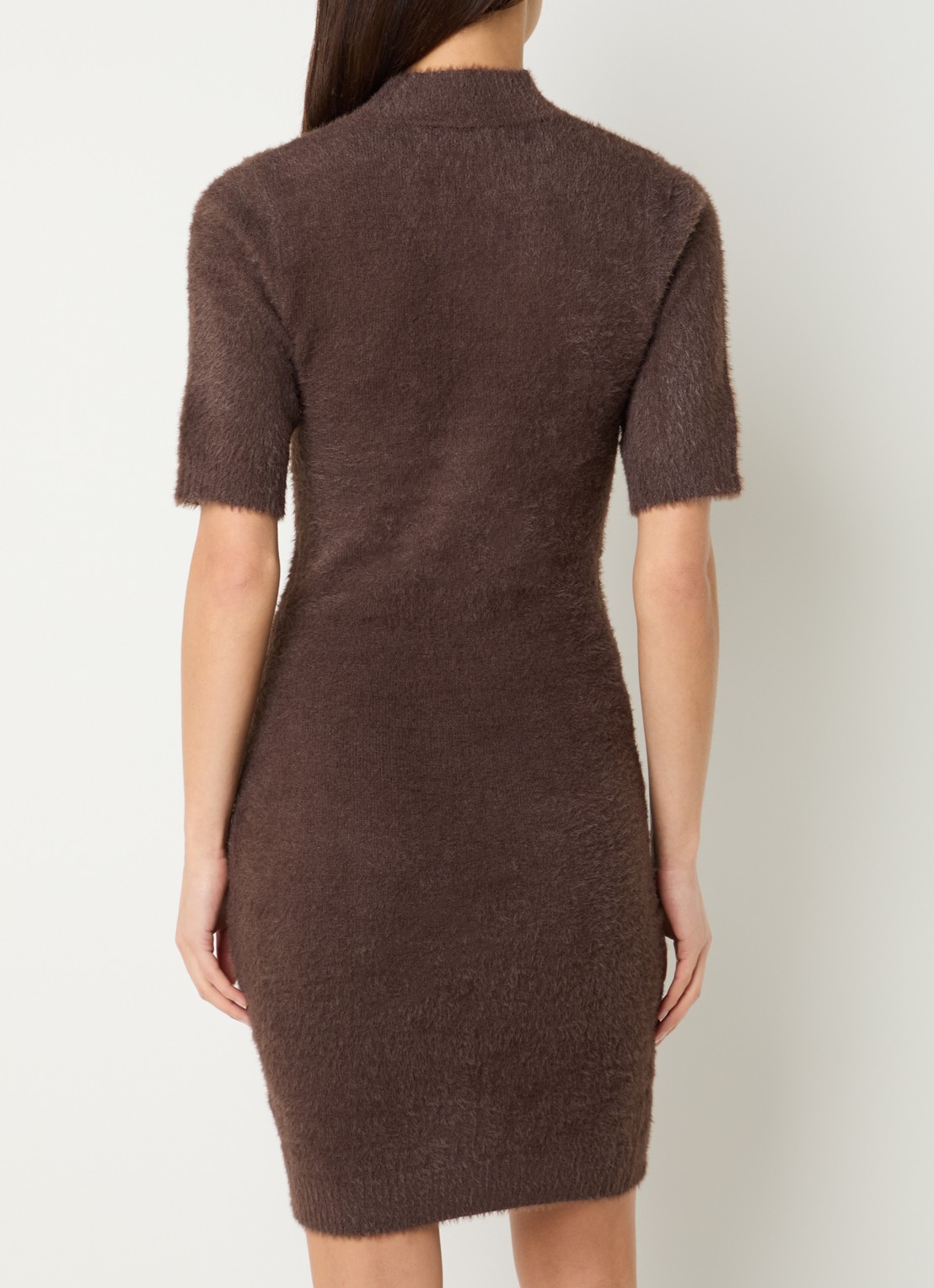NIKKIE Otaru mini trui-jurk met col - achterkant 3 bruin