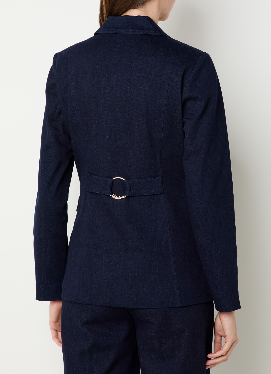 NIKKIE Oviedo blazer met klepzakken - achterkant donkerblauw