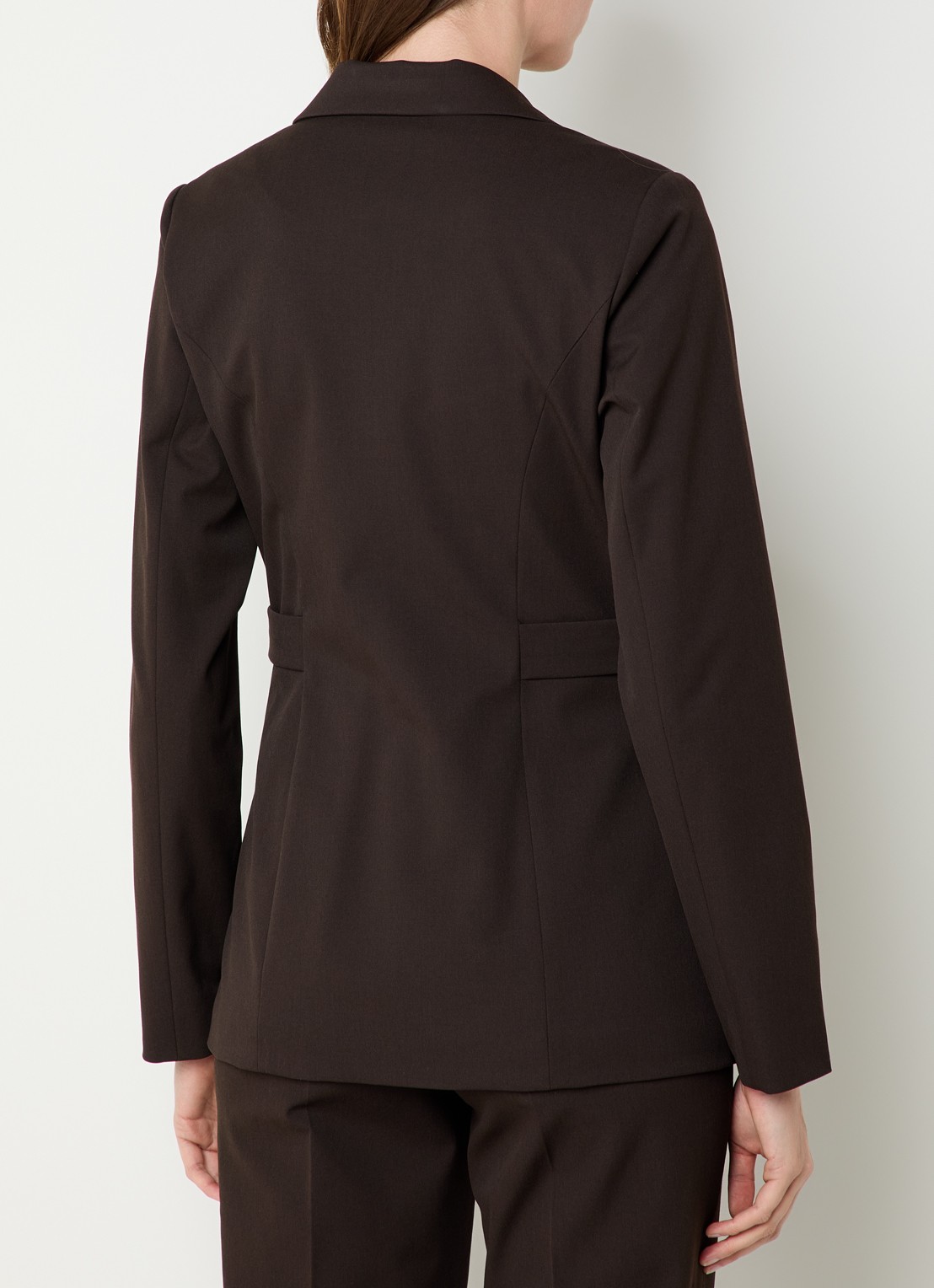 NIKKIE Oxford blazer met klepzakken - achterkant 4 donkerbruin