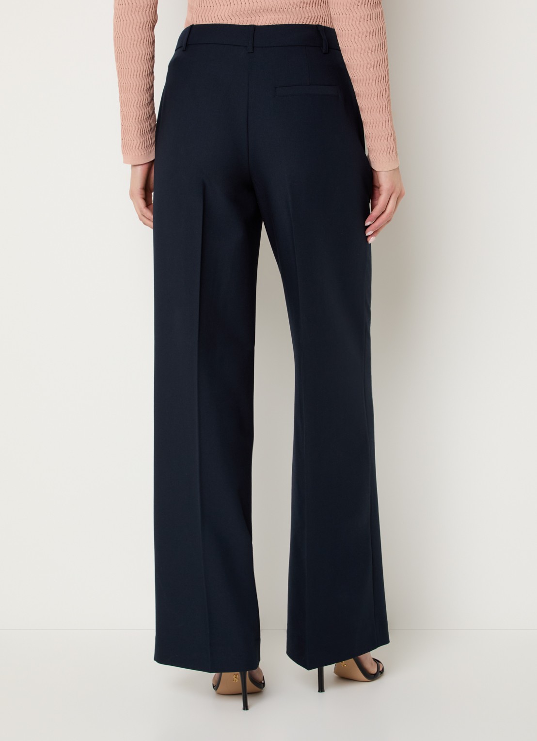 NIKKIE Parisa high waist straight fit pantalon met steekzakken - achterkant 2 donkerblauw