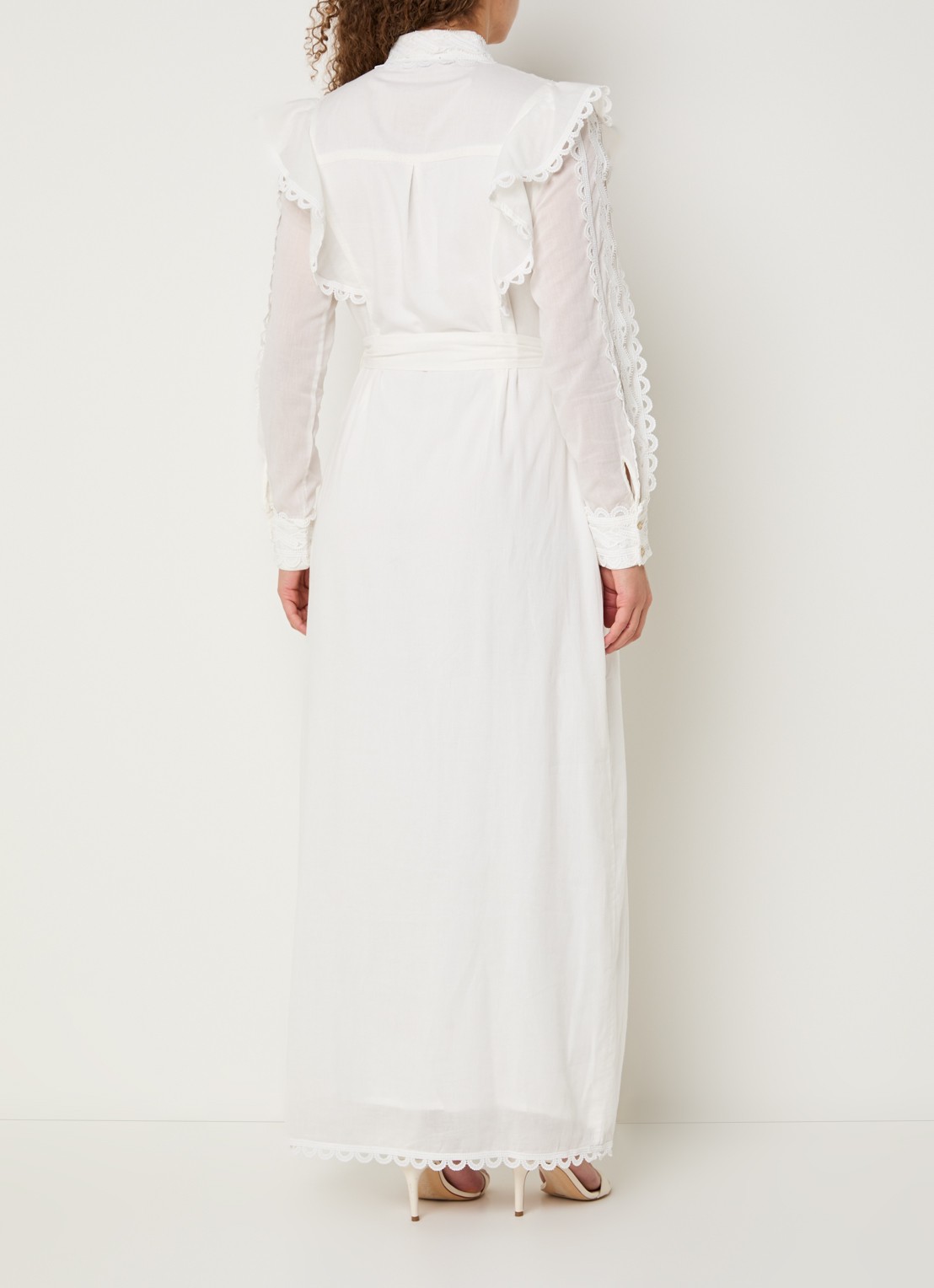 NIKKIE Patna maxi jurk met broderie  - achterkant 3 gebroken wit