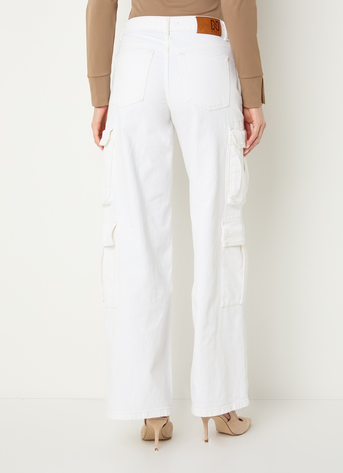 NIKKIE Patras high waist straight leg jeans met gekleurde wassing - achterkant wit