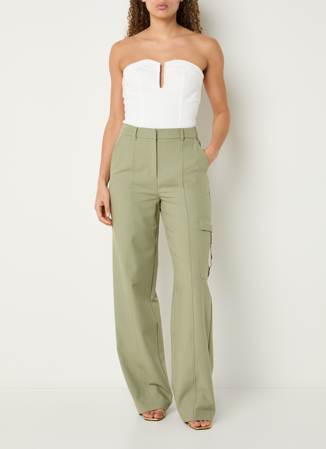 NIKKIE Peoria strapless top met logo - voorkant 4 wit