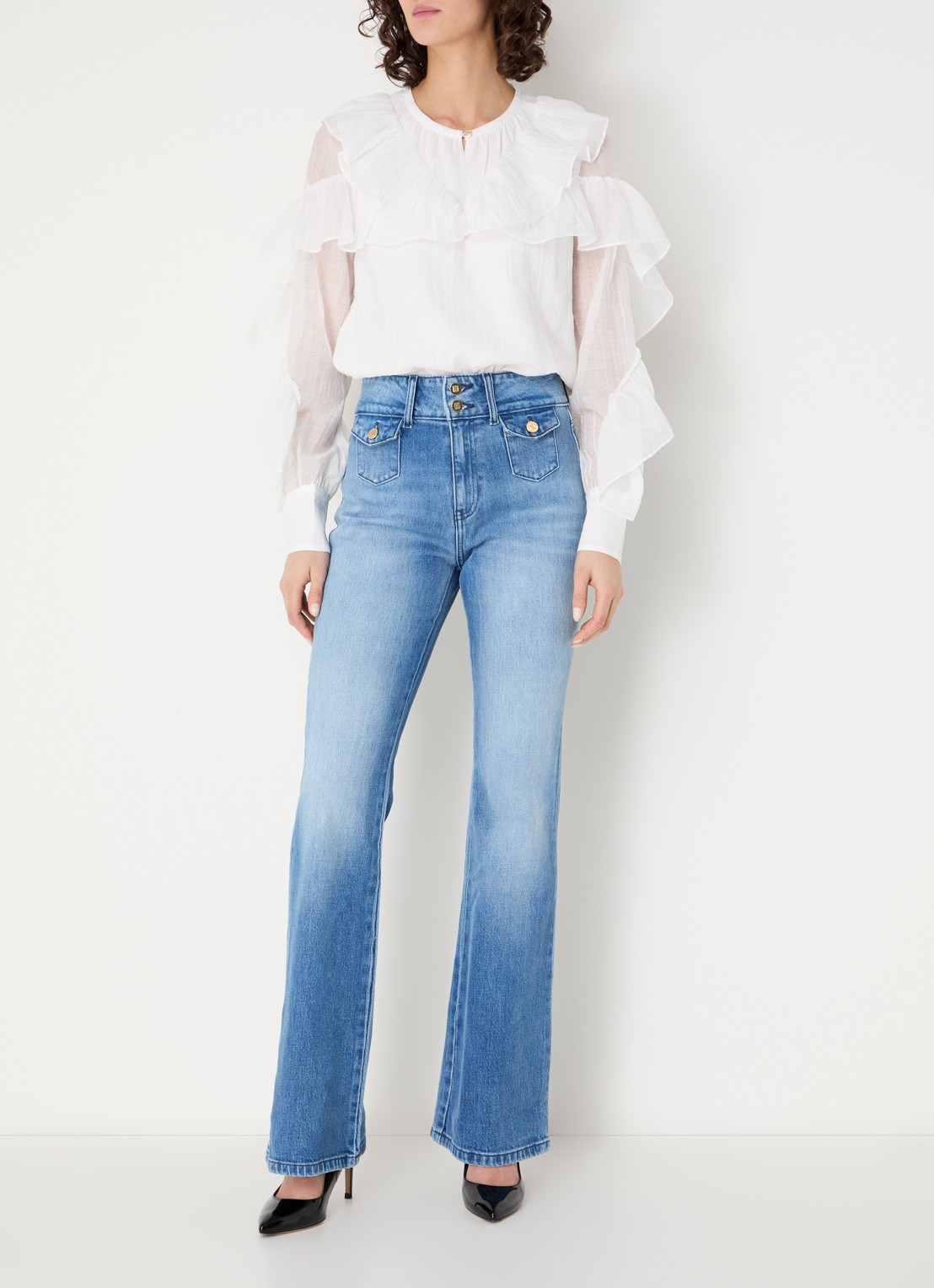 NIKKIE Piciba high waist flared jeans met gekleurde wassing - voorkant 4 indigo
