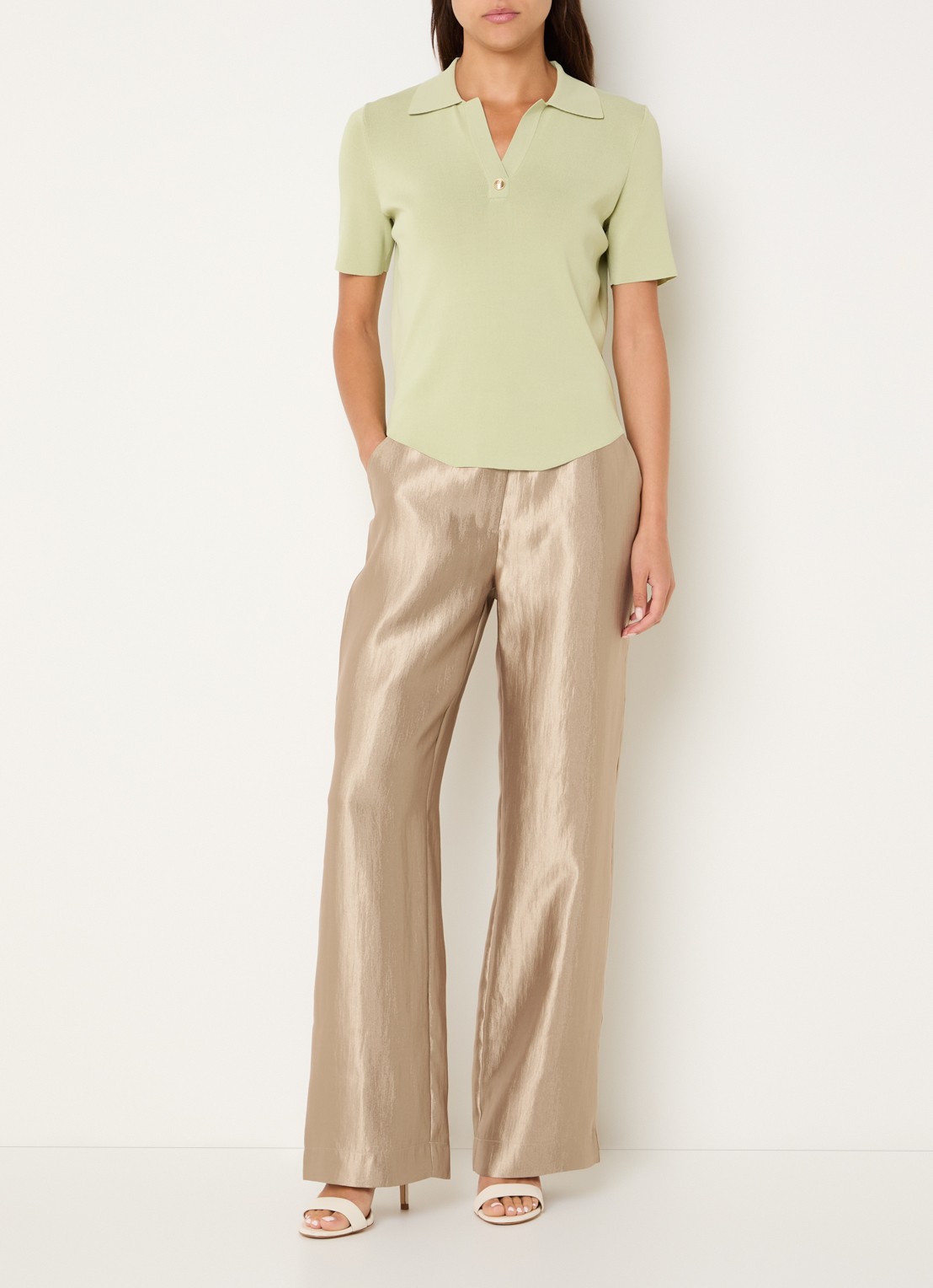 NIKKIE Polarmar high waist straight fit pantalon met steekzakken - voorkant 3 zand