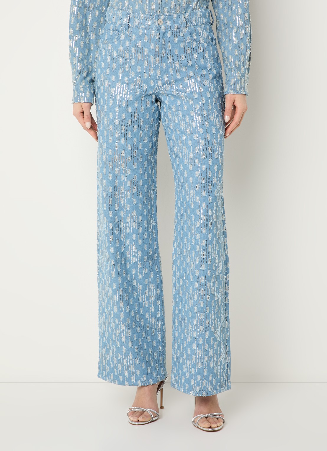 NIKKIE Pools high waist straight leg jeans met pailletten - detail lichtblauw