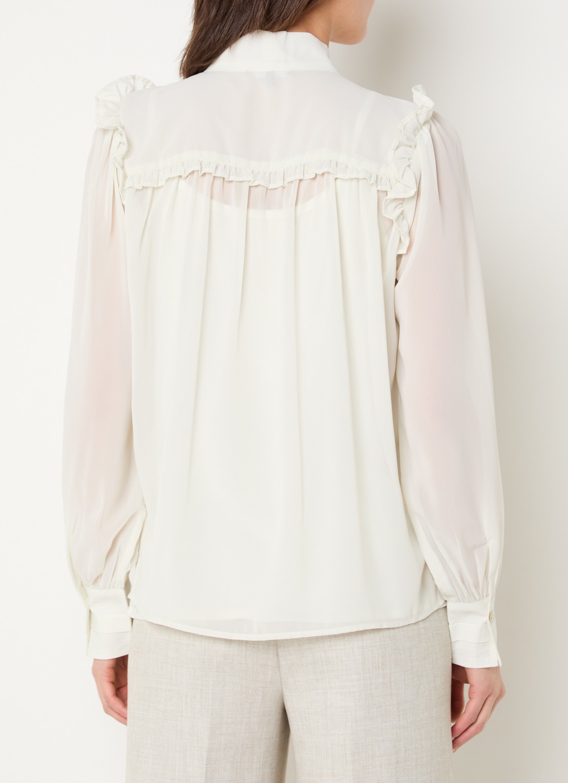NIKKIE Pragues blouse met volant en sjaalkraag - achterkant 4 beige