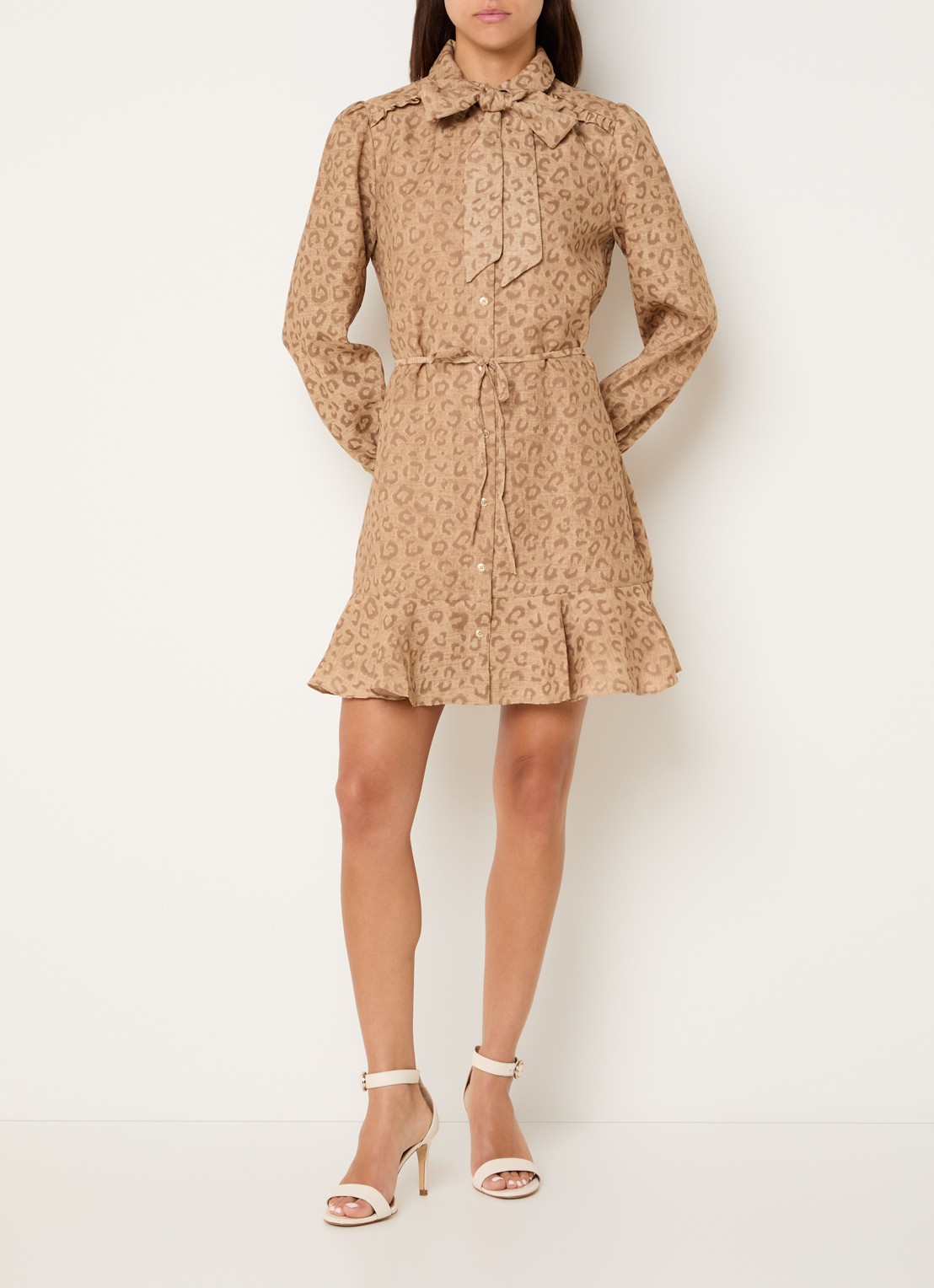 NIKKIE Pragues mini jurk met panterprint - voorkant 3 lichtbruin
