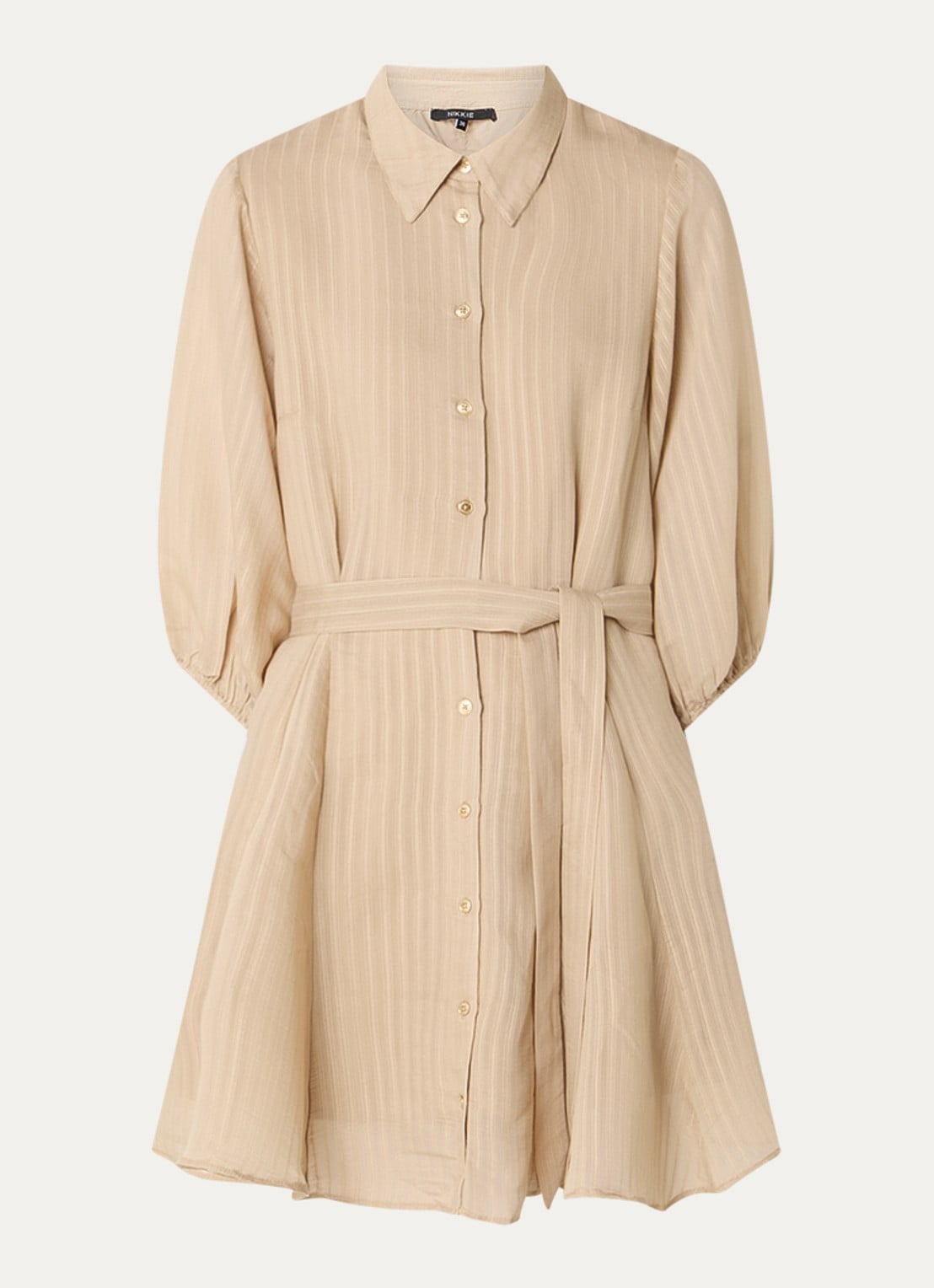 NIKKIE Qaftan mini blousejurk met strikceintuur - voorkant 3 camel