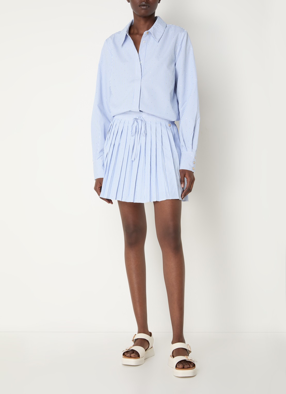 NIKKIE Qamdo blouse met streepprint en strass - voorkant 3 staalblauw