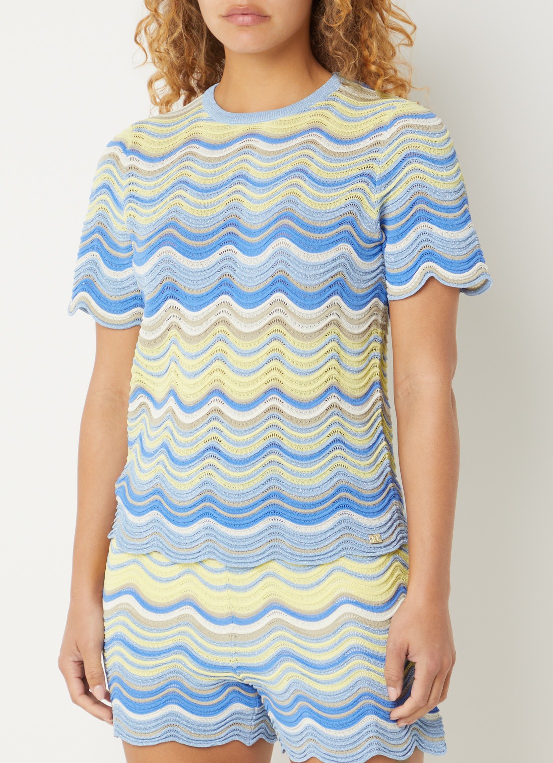 NIKKIE Quero top met structuur - detail 3 kobaltblauw