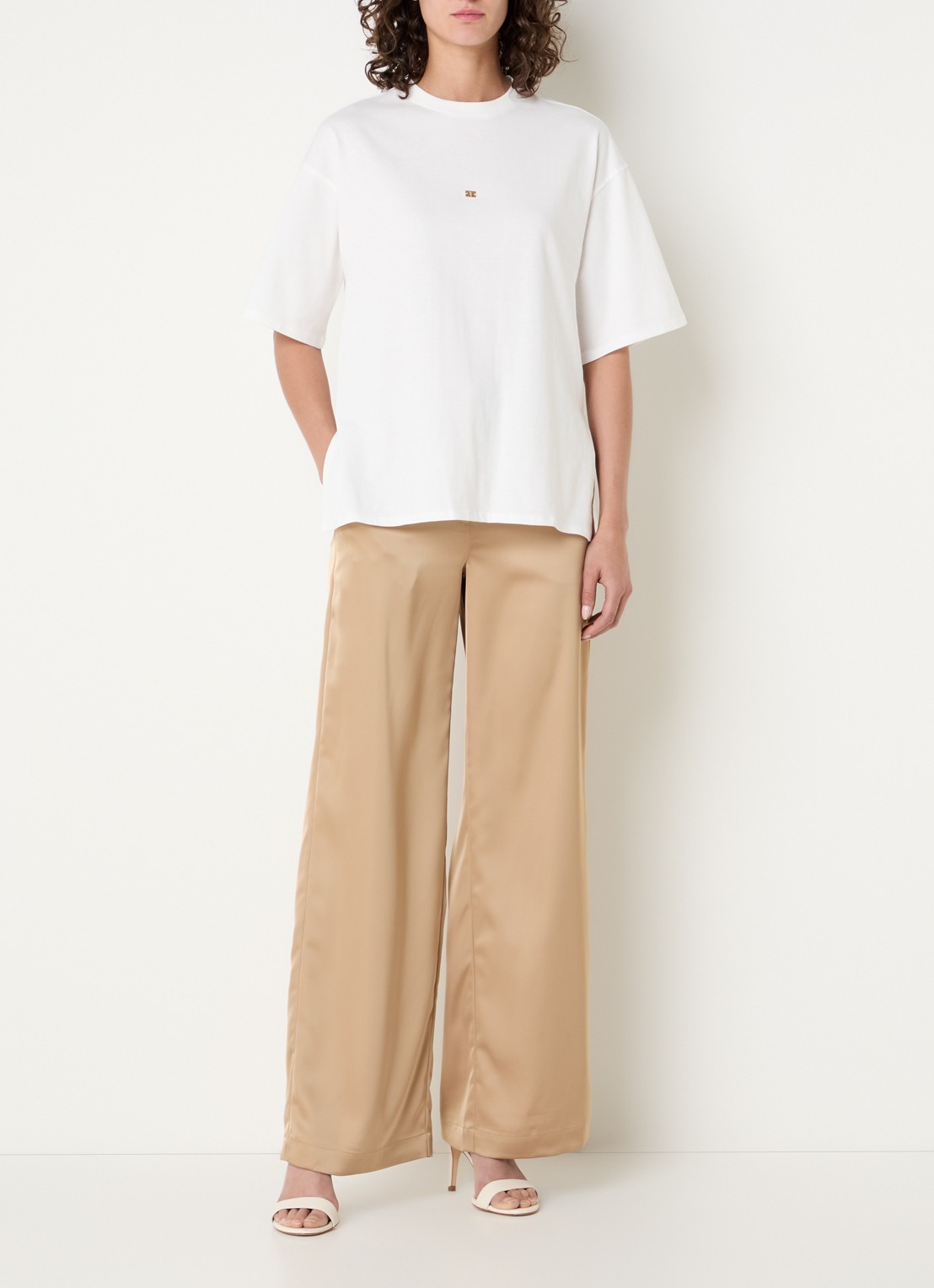 NIKKIE Ramsgate T-shirt met logo - voorkant 2 wit
