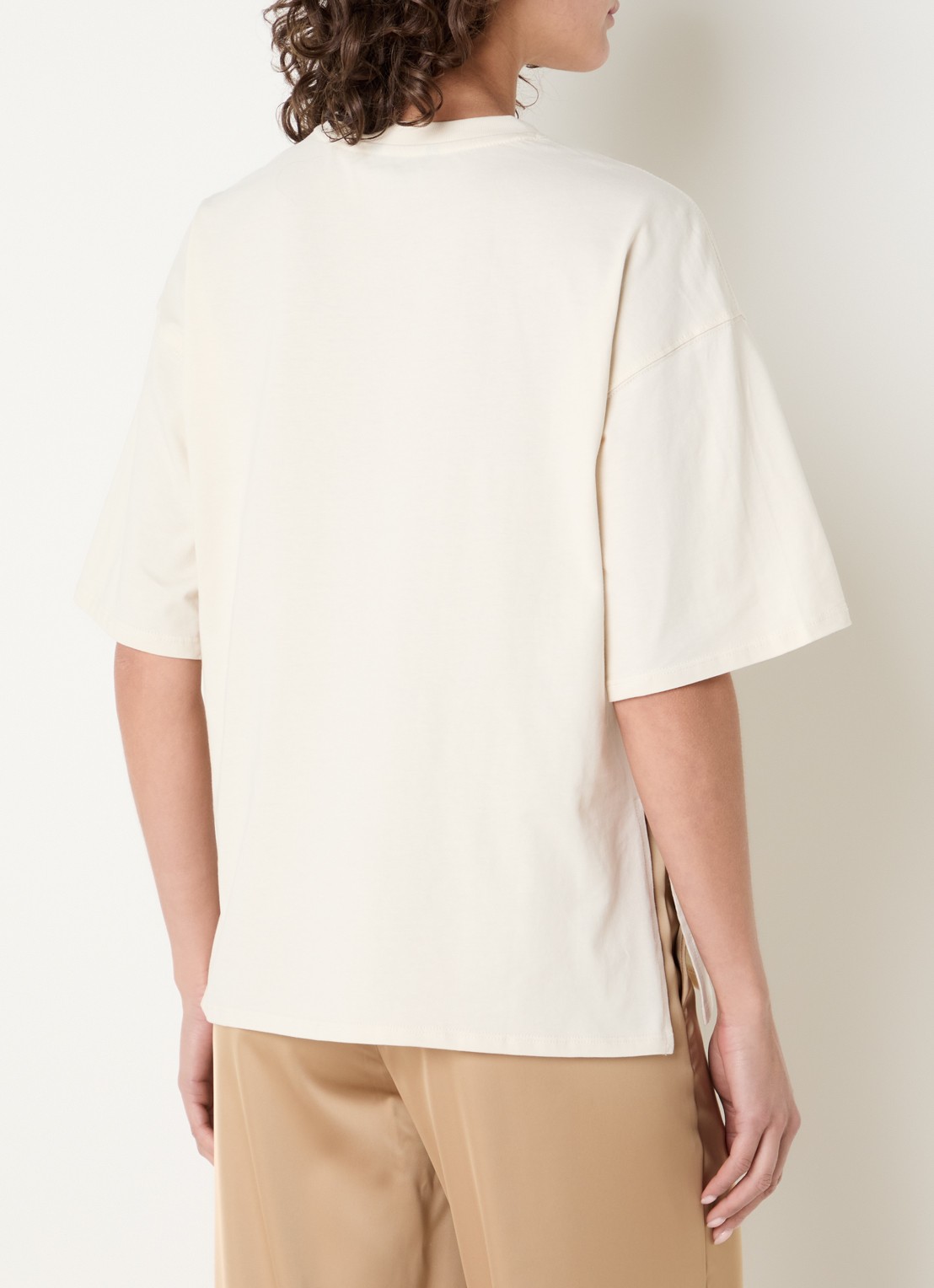 NIKKIE Ramsgate T-shirt met logo - achterkant 3 creme
