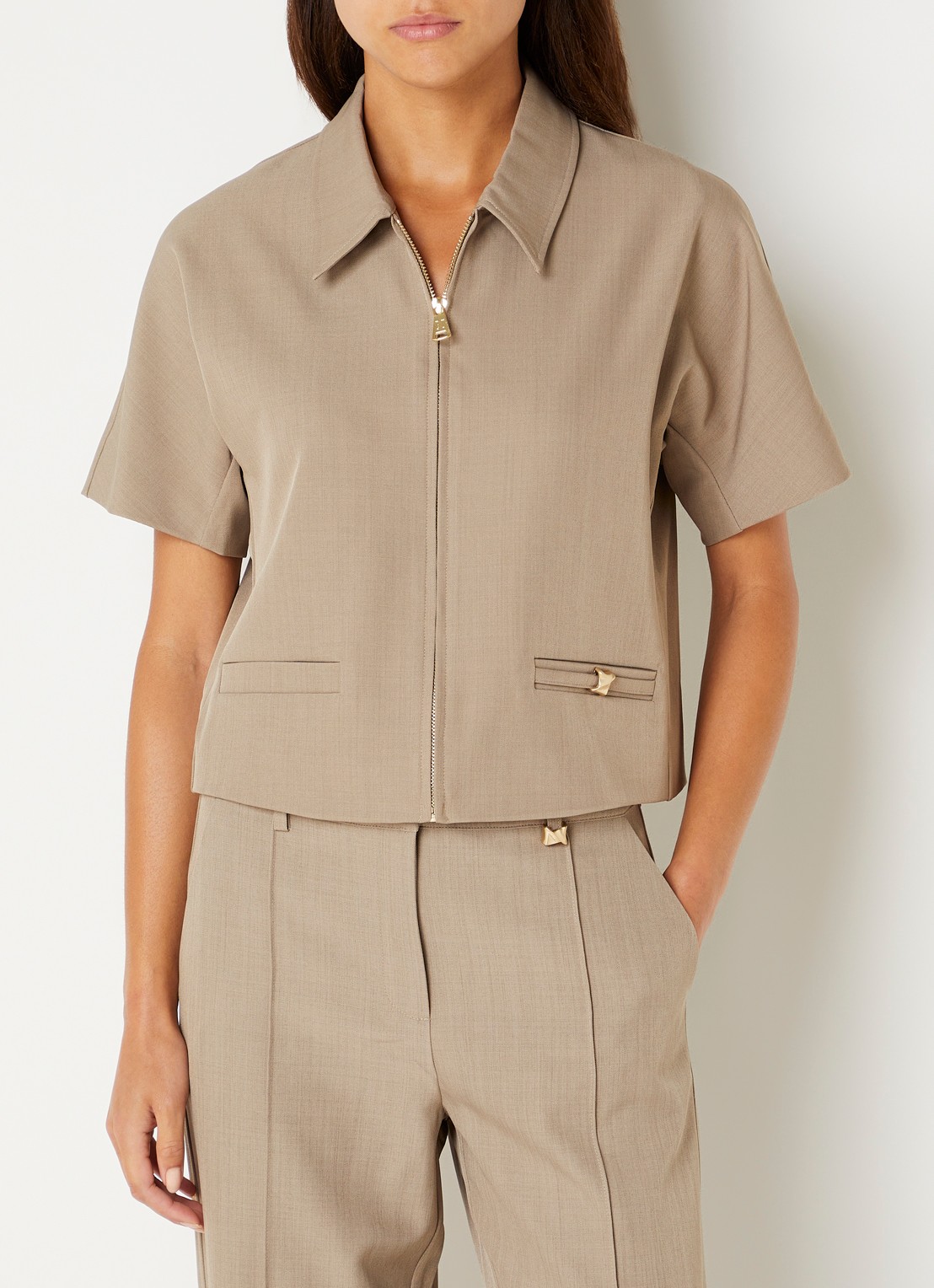 NIKKIE Reno cropped blouse - detail 3 zand