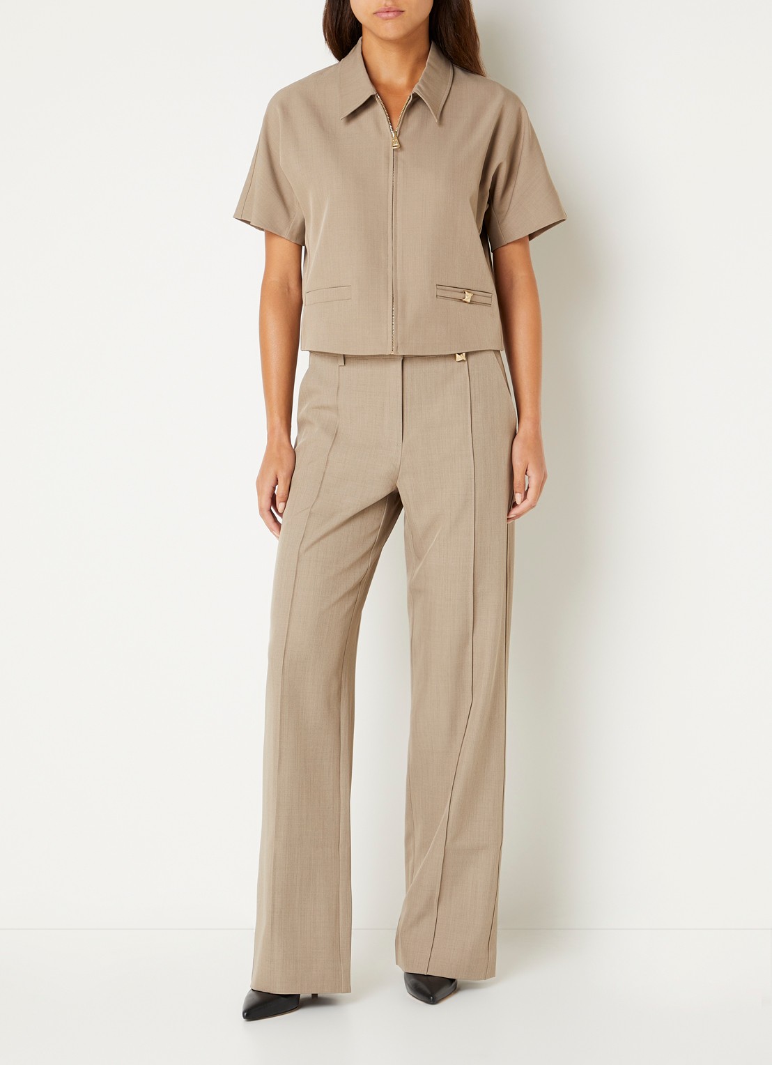 NIKKIE Reno cropped blouse - voorkant 2 zand