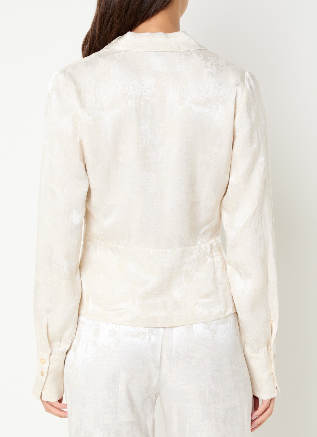 NIKKIE Rialto tuniek met V-hals - achterkant 3 creme