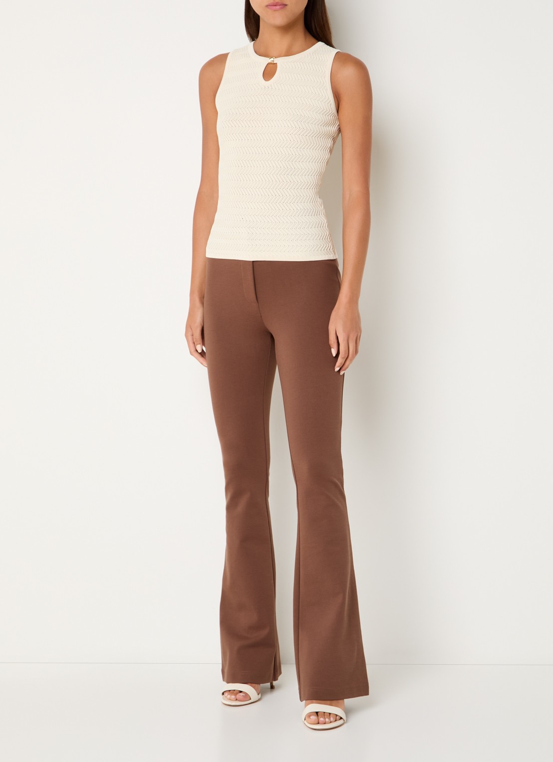 NIKKIE Riom top met structuur - voorkant 2 creme