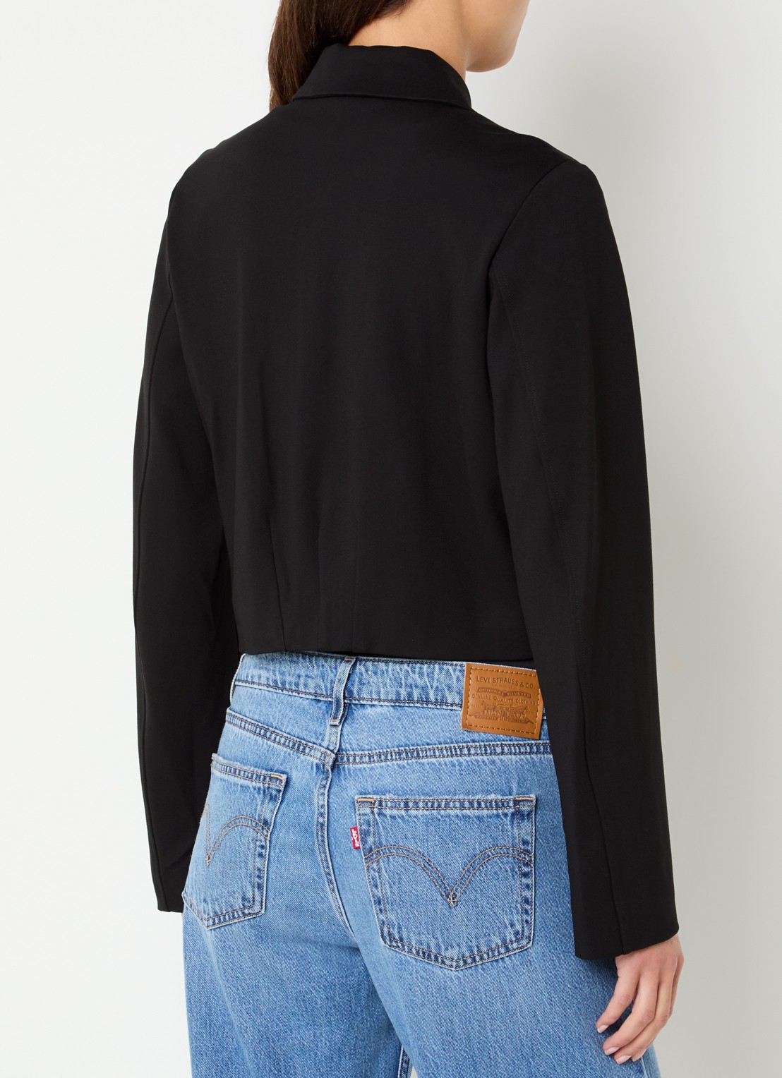 NIKKIE Rivello cropped jack met steekzakken - achterkant 3 zwart