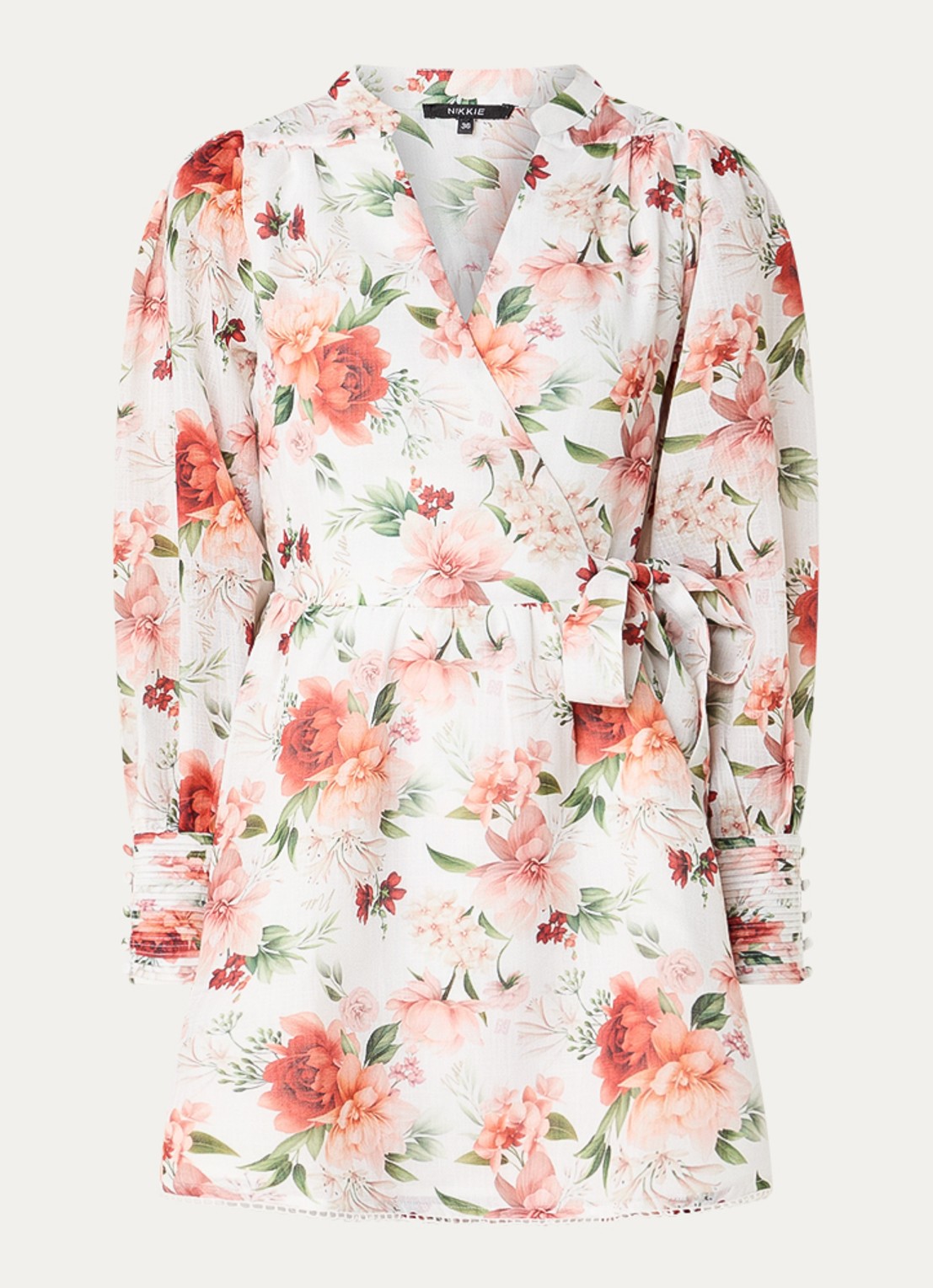 NIKKIE Riverview mini wikkel jurk met bloemenprint en strikceintuur - voorkant 2 wit