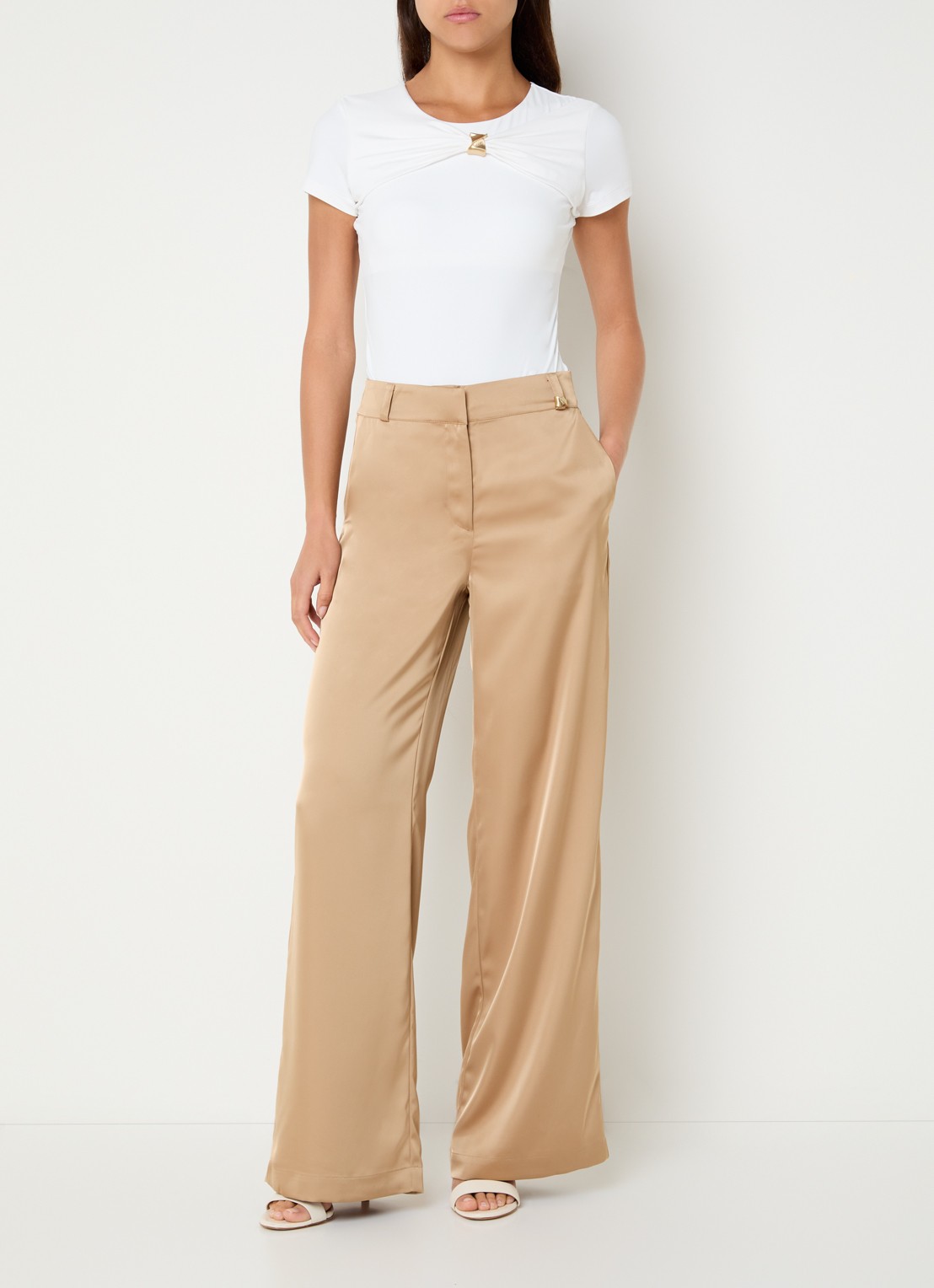 NIKKIE Rubio body top met gedrapeerd detail - voorkant 2 wit