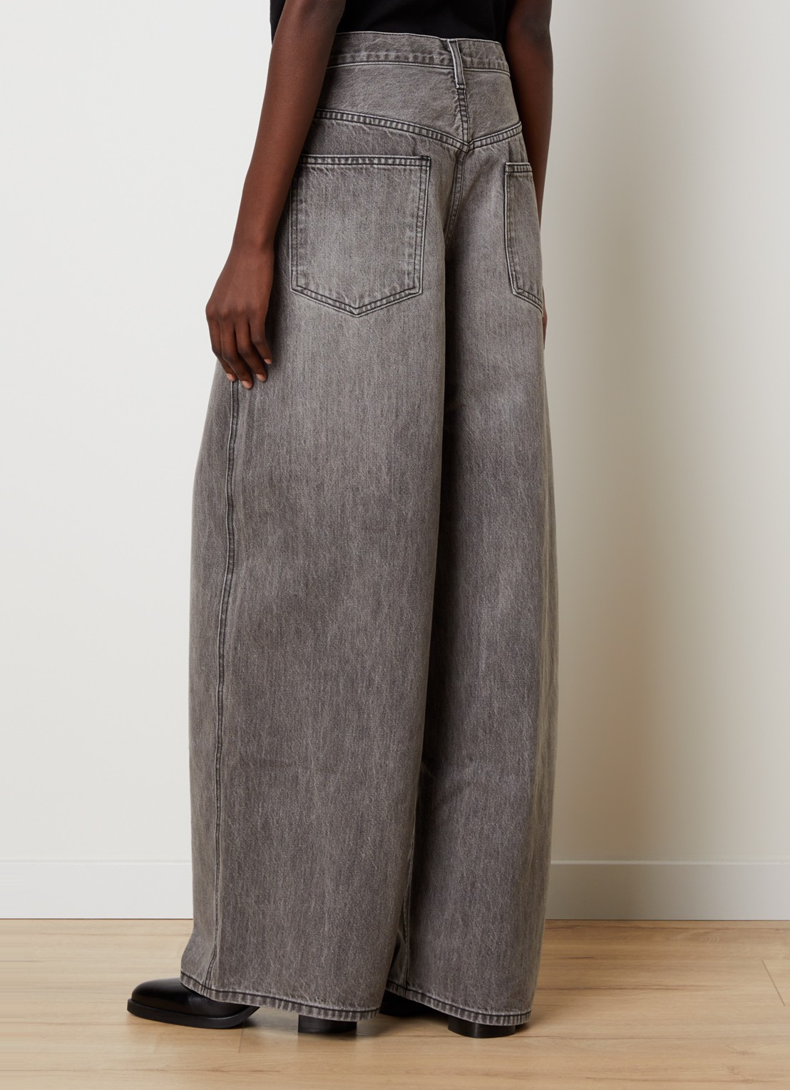 Nili Lotan Terese high waist wide leg jeans met gekleurde wassing - achterkant 6 lichtgrijs