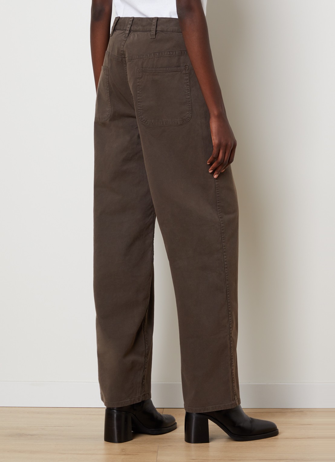 Nili Lotan Whitney high waist straight fit broek met steekzakken - achterkant 4 lichtbruin