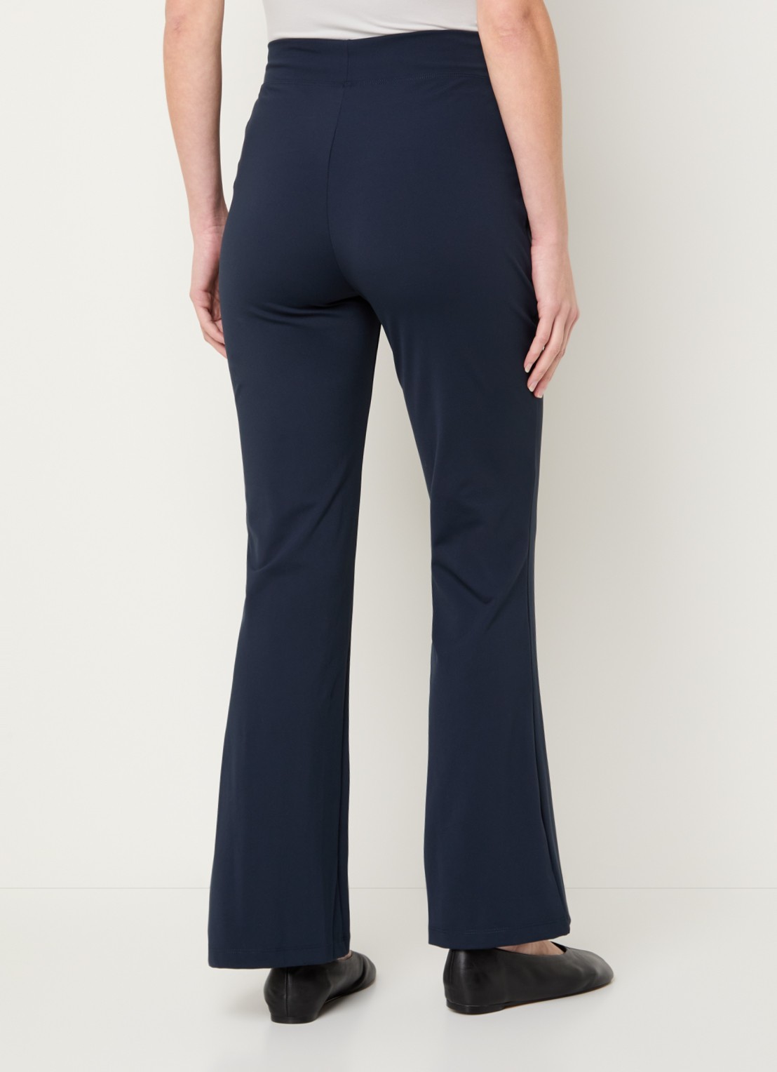 Ninepine Asana high waist flared fit broek met ritszakken - achterkant donkerblauw