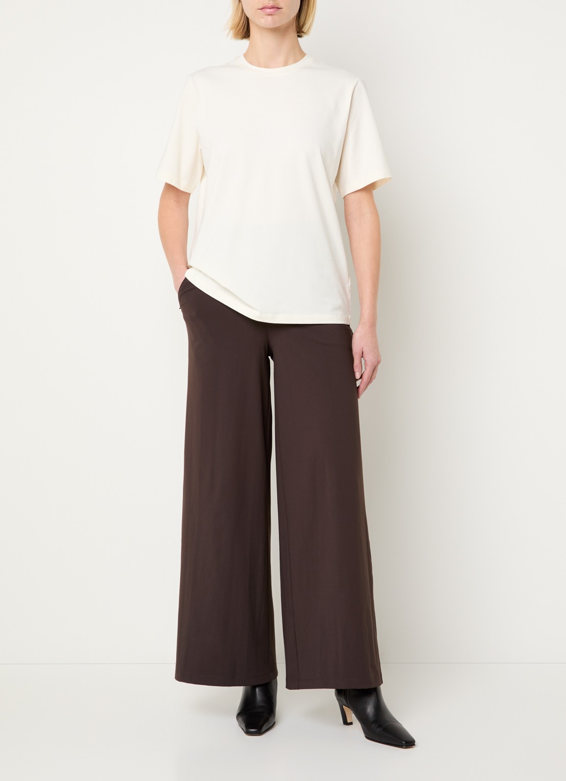 Ninepine Asana high waist wide fit broek met ritszakken - voorkant 3 donkerbruin