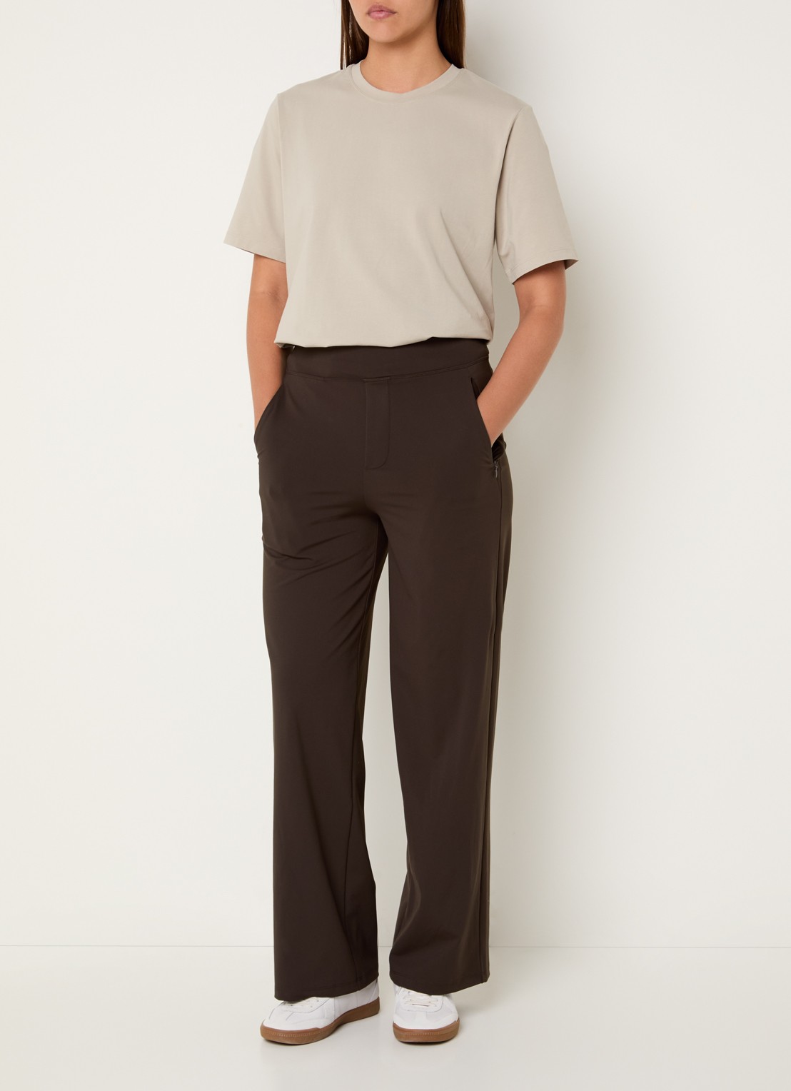 Ninepine Asana high waist wide fit pantalon met ritszakken - voorkant 2 donkerbruin