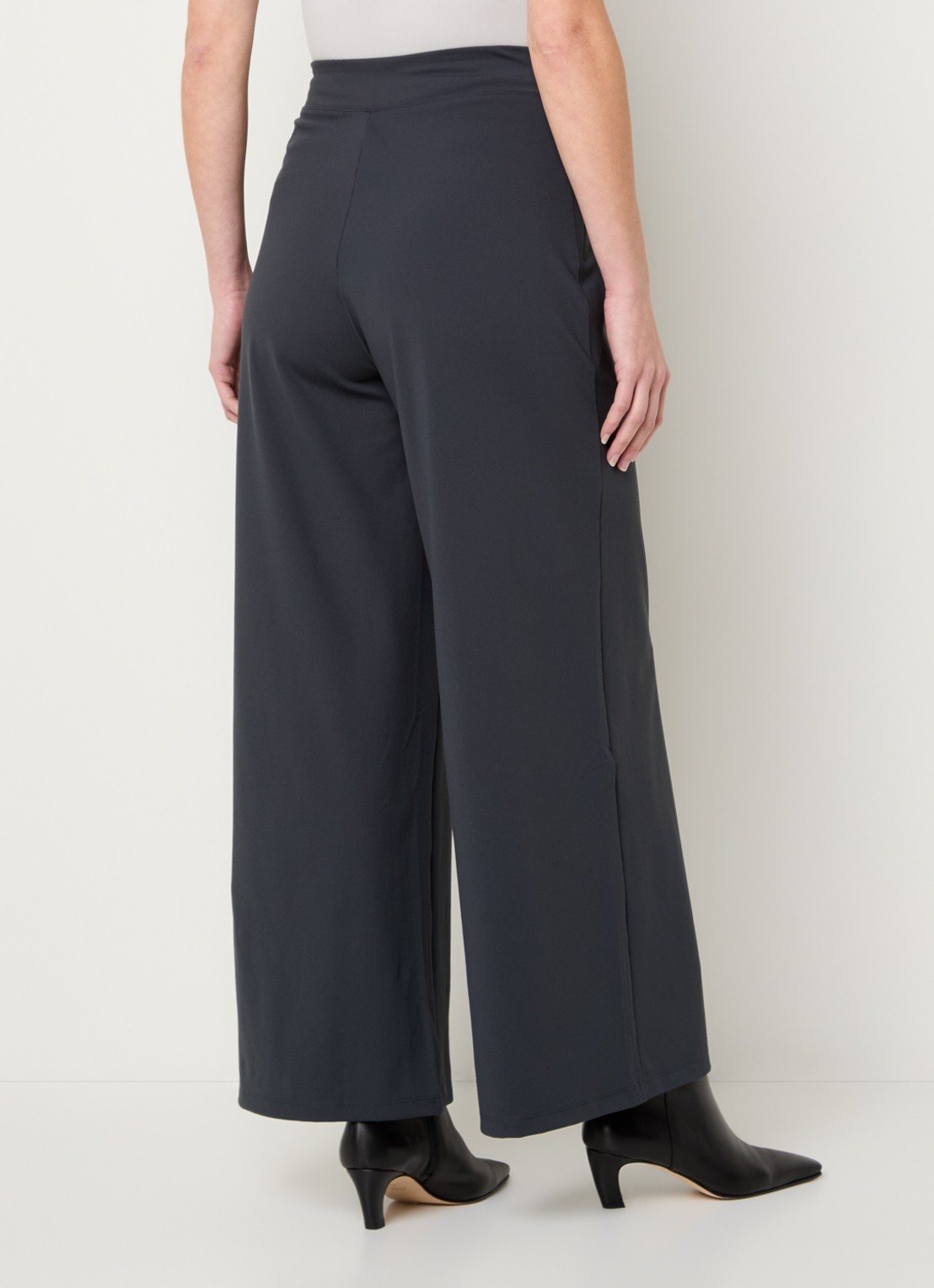Ninepine Asana high waist wide fit pantalon - achterkant 3 donkergrijs