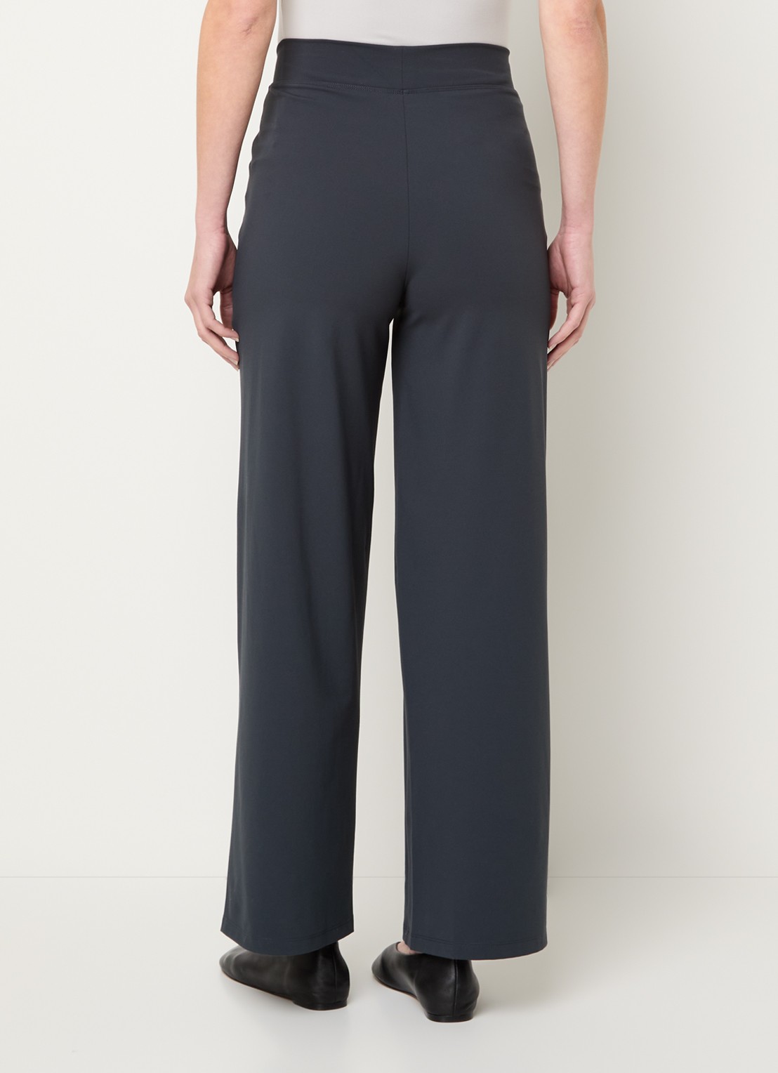 Ninepine Asana Relaxed high waist straight fit broek met ritszakken - achterkant 4 donkergrijs