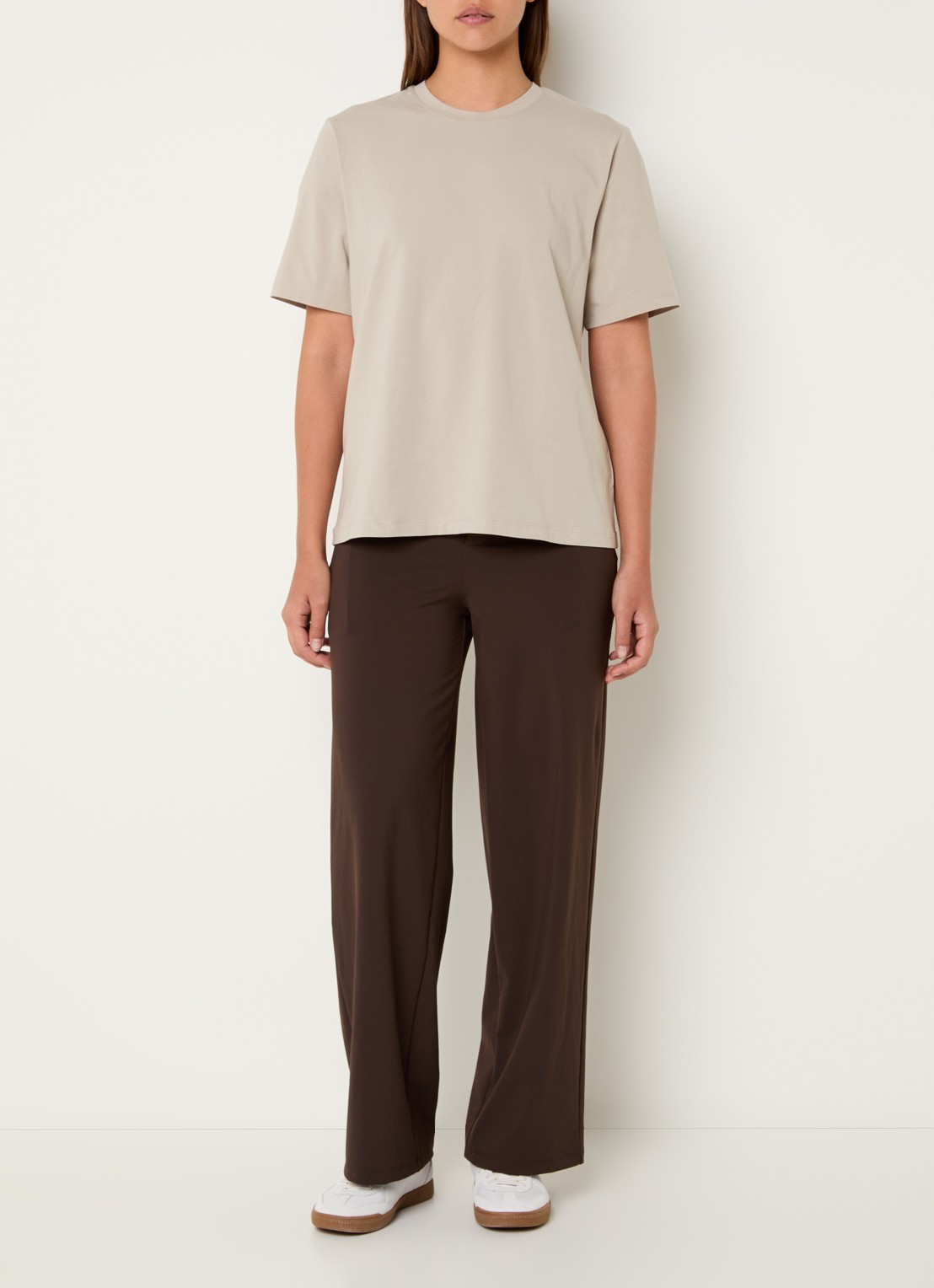 Ninepine Classic Pima T-shirt met ronde hals - voorkant 3 khaki
