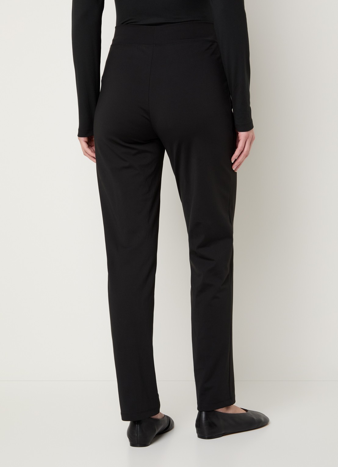 Ninepine High waist slim fit broek met ritszakken - achterkant zwart