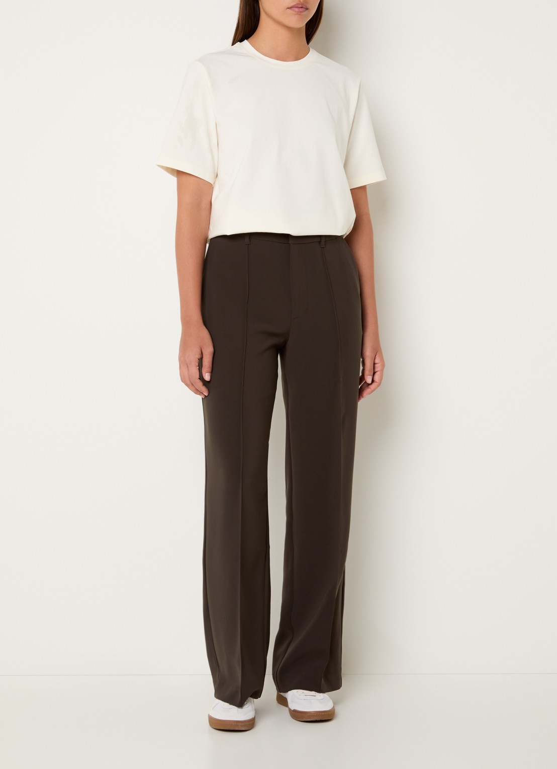 Ninepine High waist straight fit pantalon met steekzakken - voorkant 4 donkerbruin