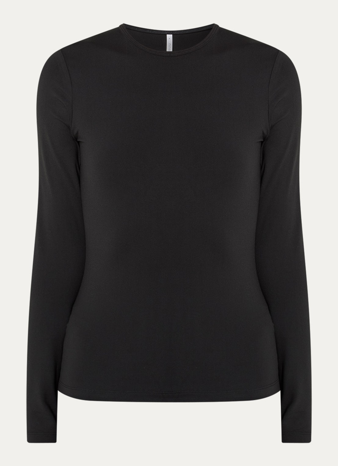 Ninepine Longsleeve met ronde hals - voorkant zwart