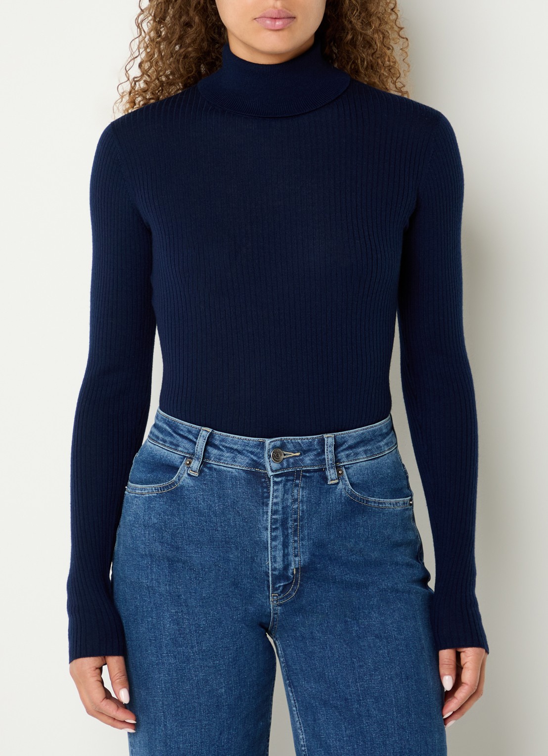 Ninepine Ribgebreide trui van merino wol met col - detail 2 donkerblauw