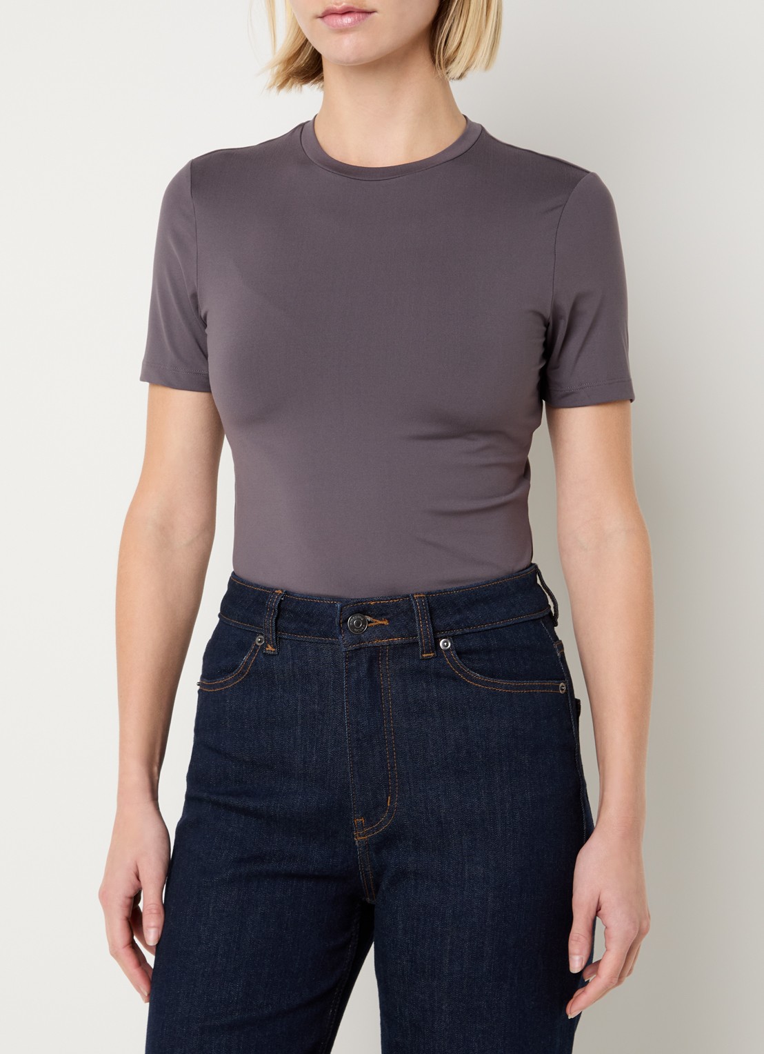 Ninepine Soft T-shirt met ronde hals - detail 4 taupe