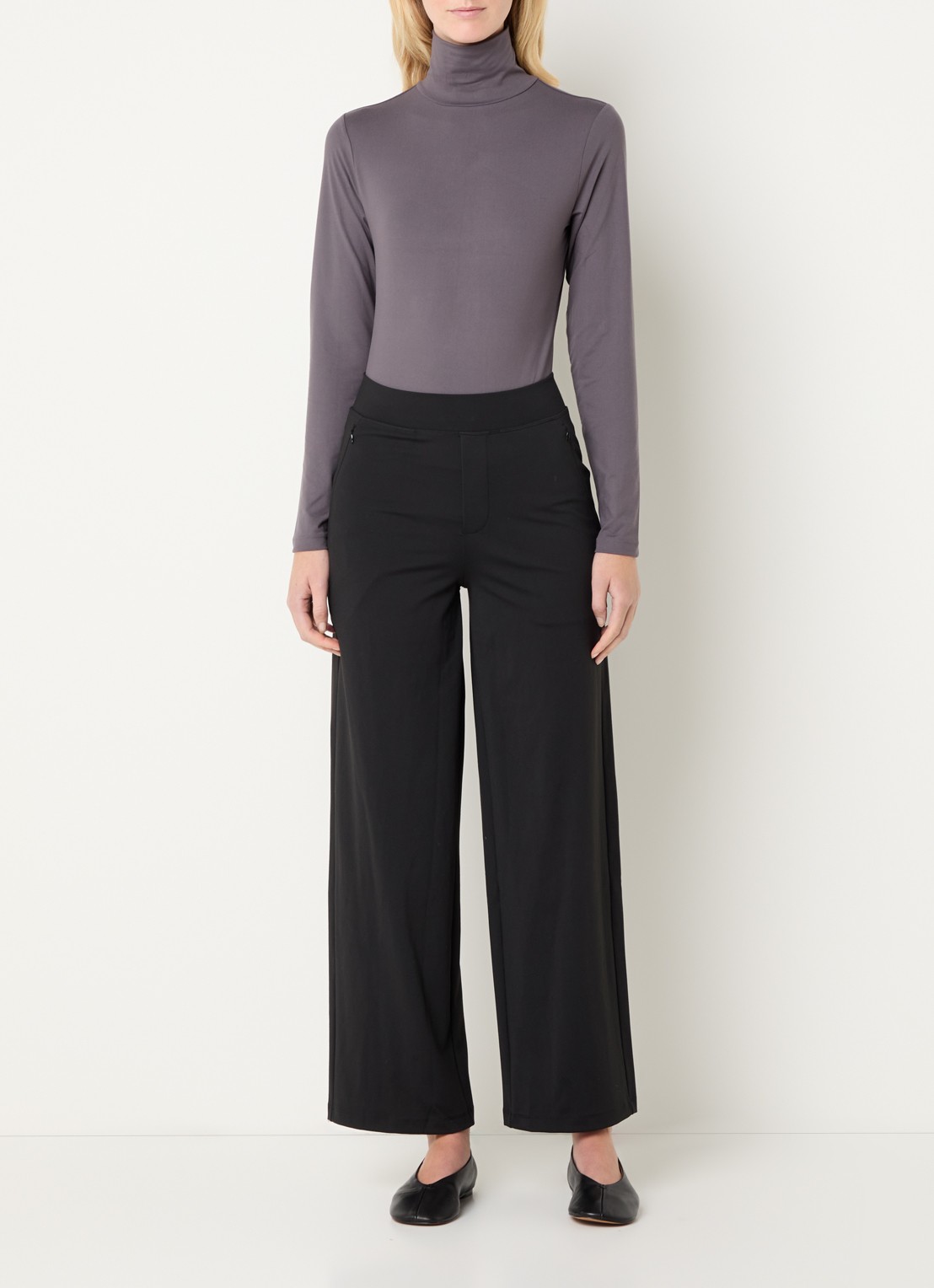 Ninepine Top van jersey met col - voorkant 4 taupe