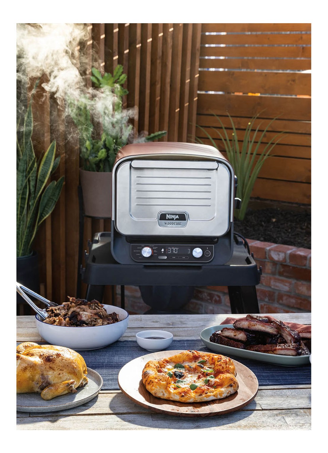 Ninja Woodfire pizza oven OO101EU - voorkant 2 zwart