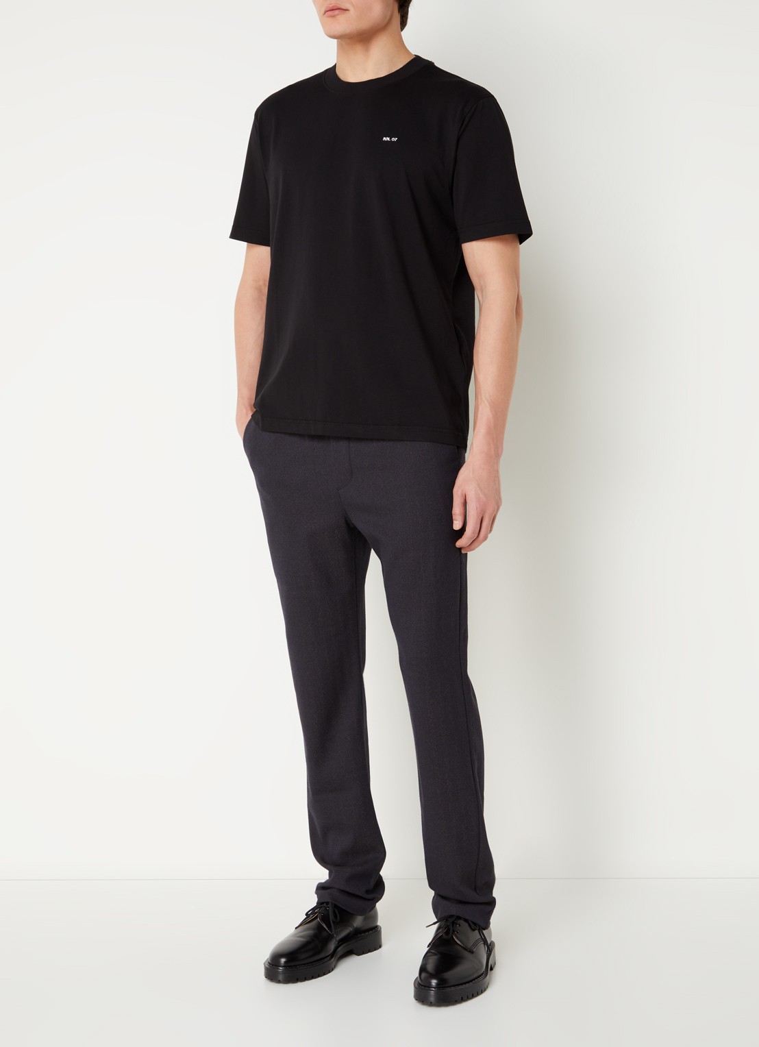 NN.07 Adam T-shirt met logo - voorkant 4 zwart