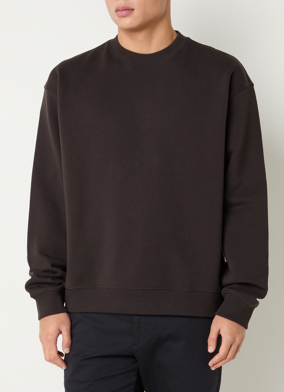 NN.07 David sweater met ronde hals - detail bruin
